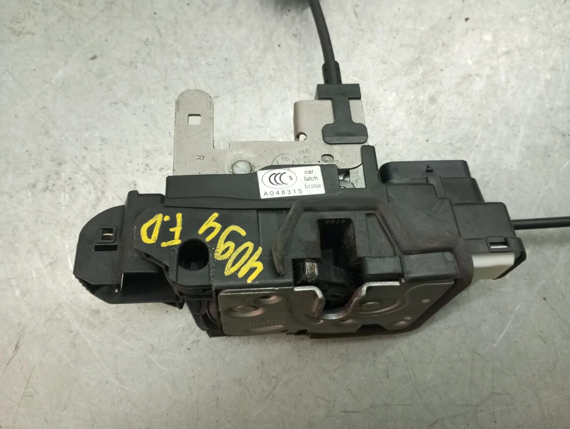 Serrure Avant Droite VOLVO V40 Hatchback Imagem-2