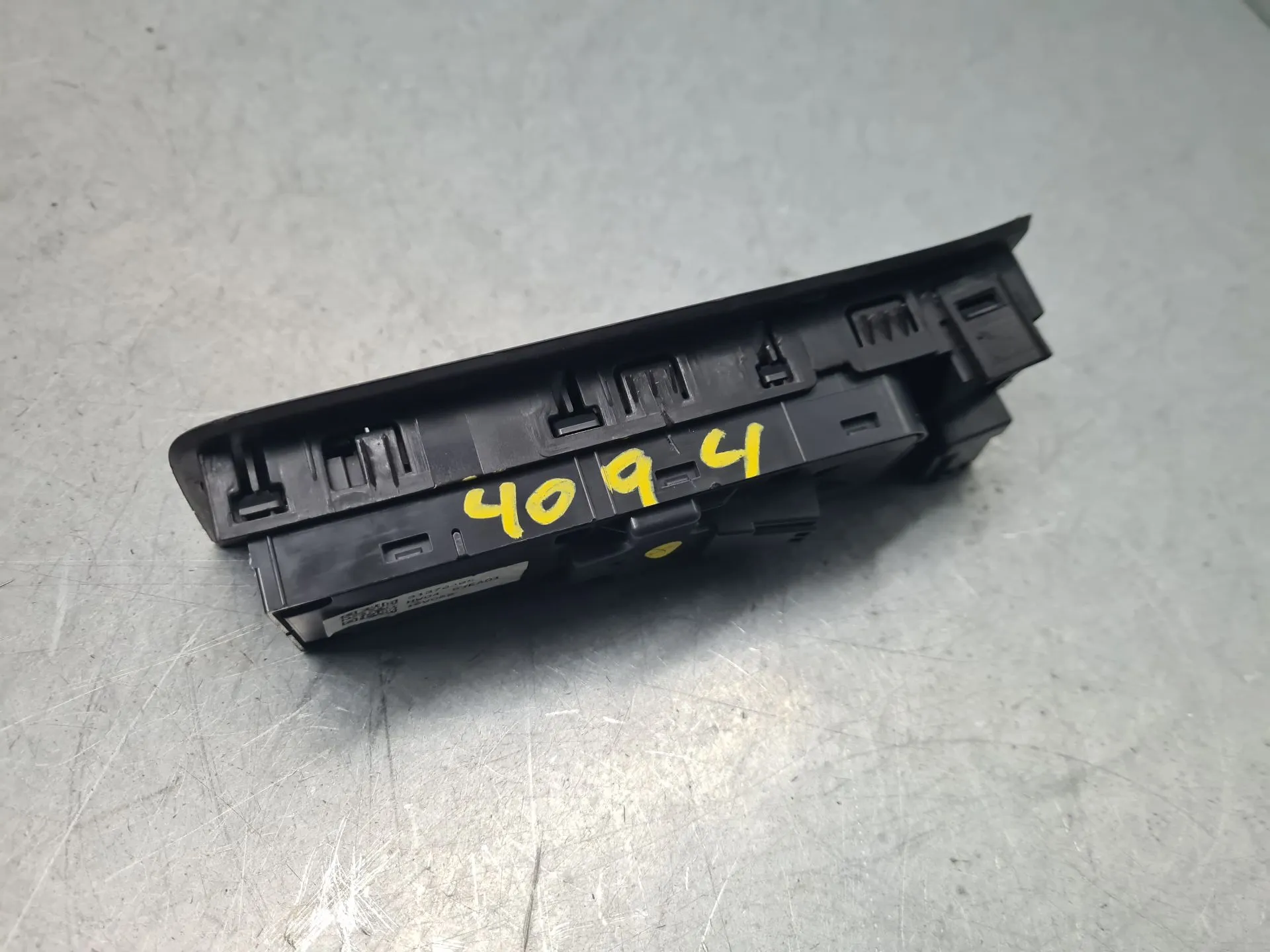 Left Front window control VOLVO V40 Hatchback Imagem-2