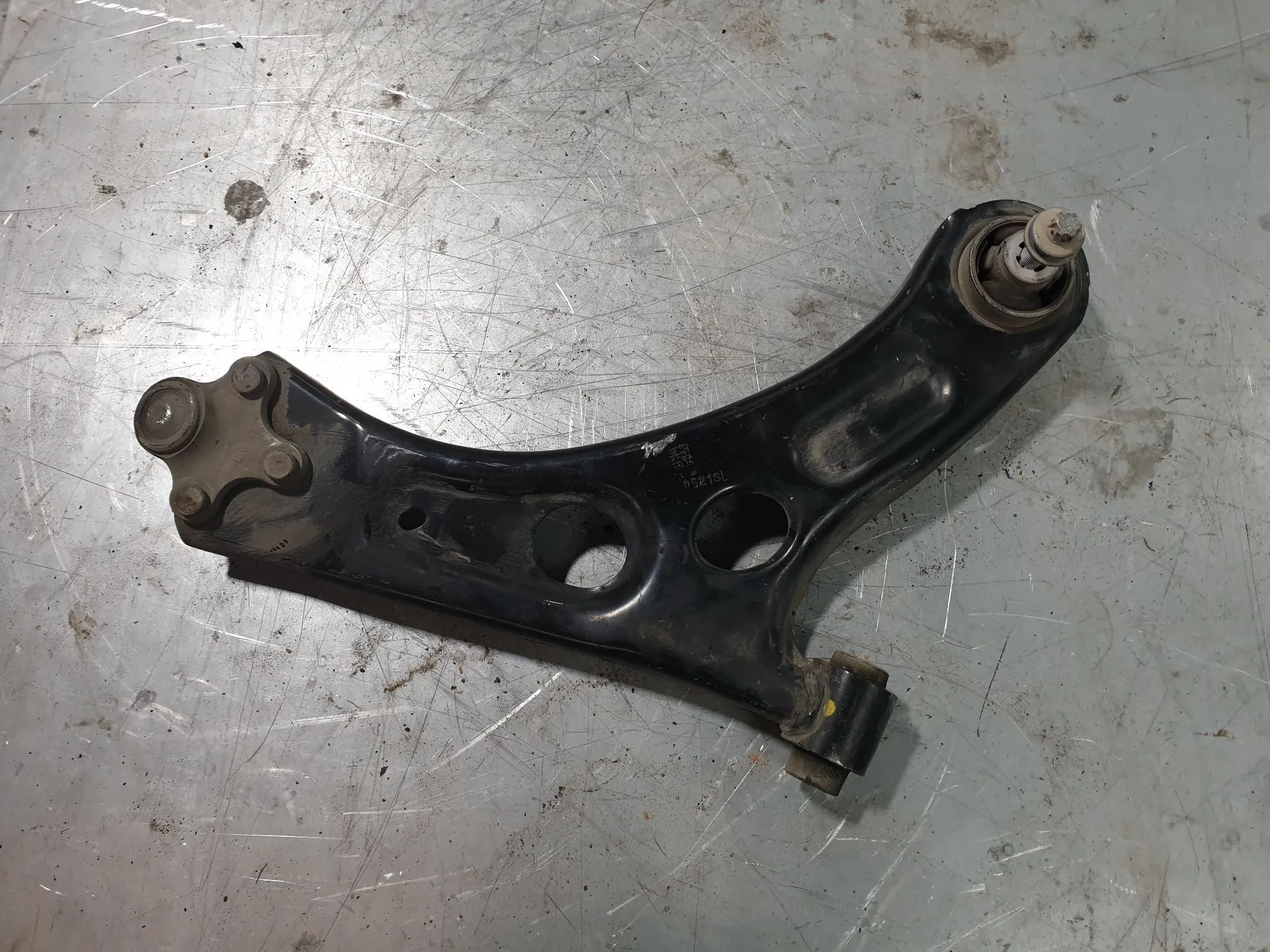 Braccio di sospensione anteriore sinistro PEUGEOT 208 II