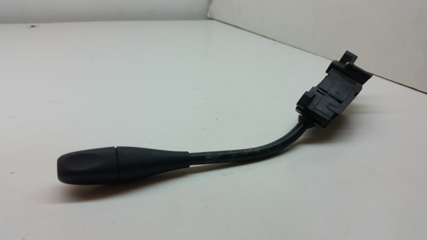 Manete / interruptor cruise control MERCEDES-BENZ Classe C (W204) Imagem-2