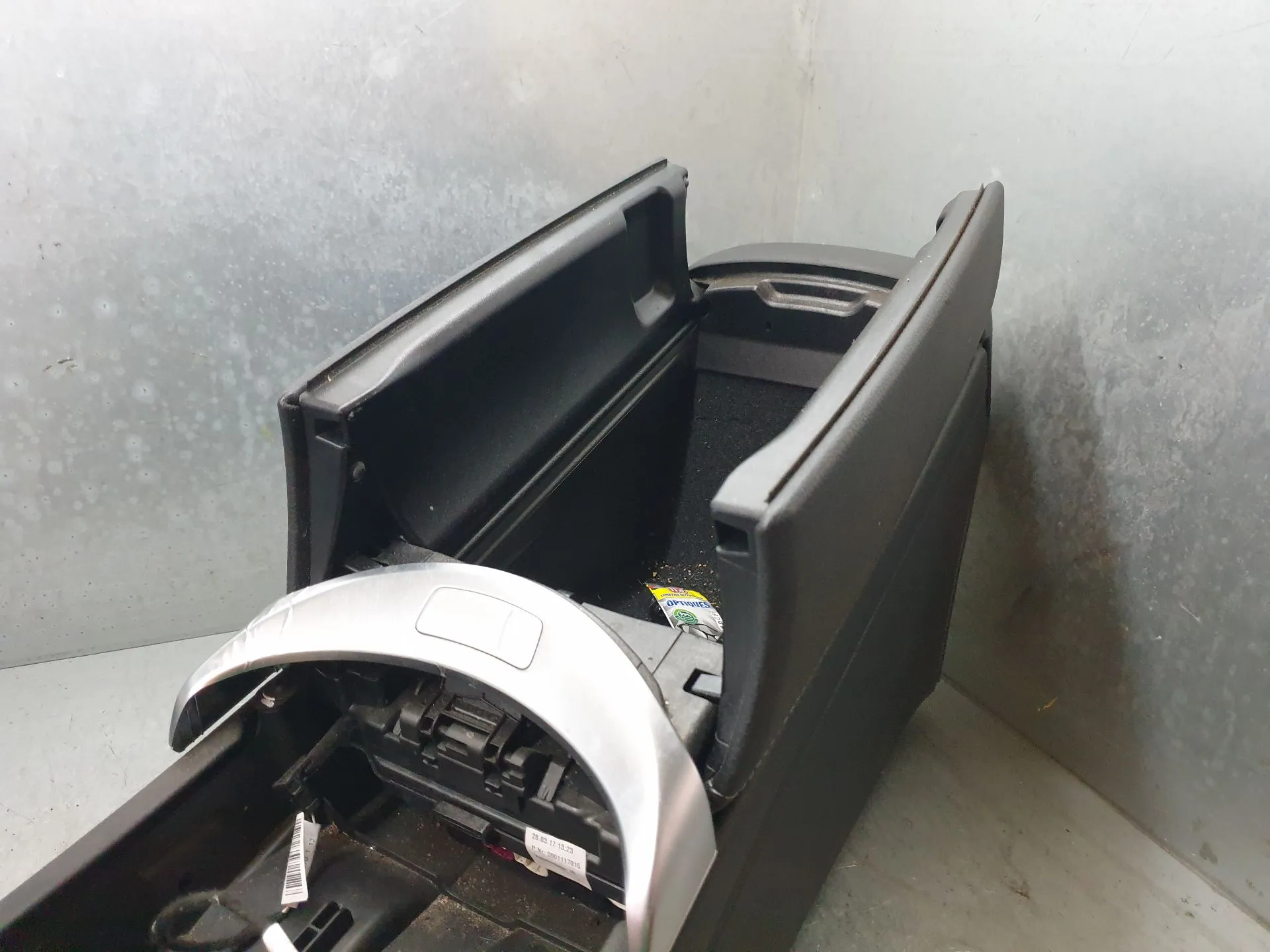 Bracciolo  MERCEDES-BENZ Classe C Coupé (C205) Imagem-2