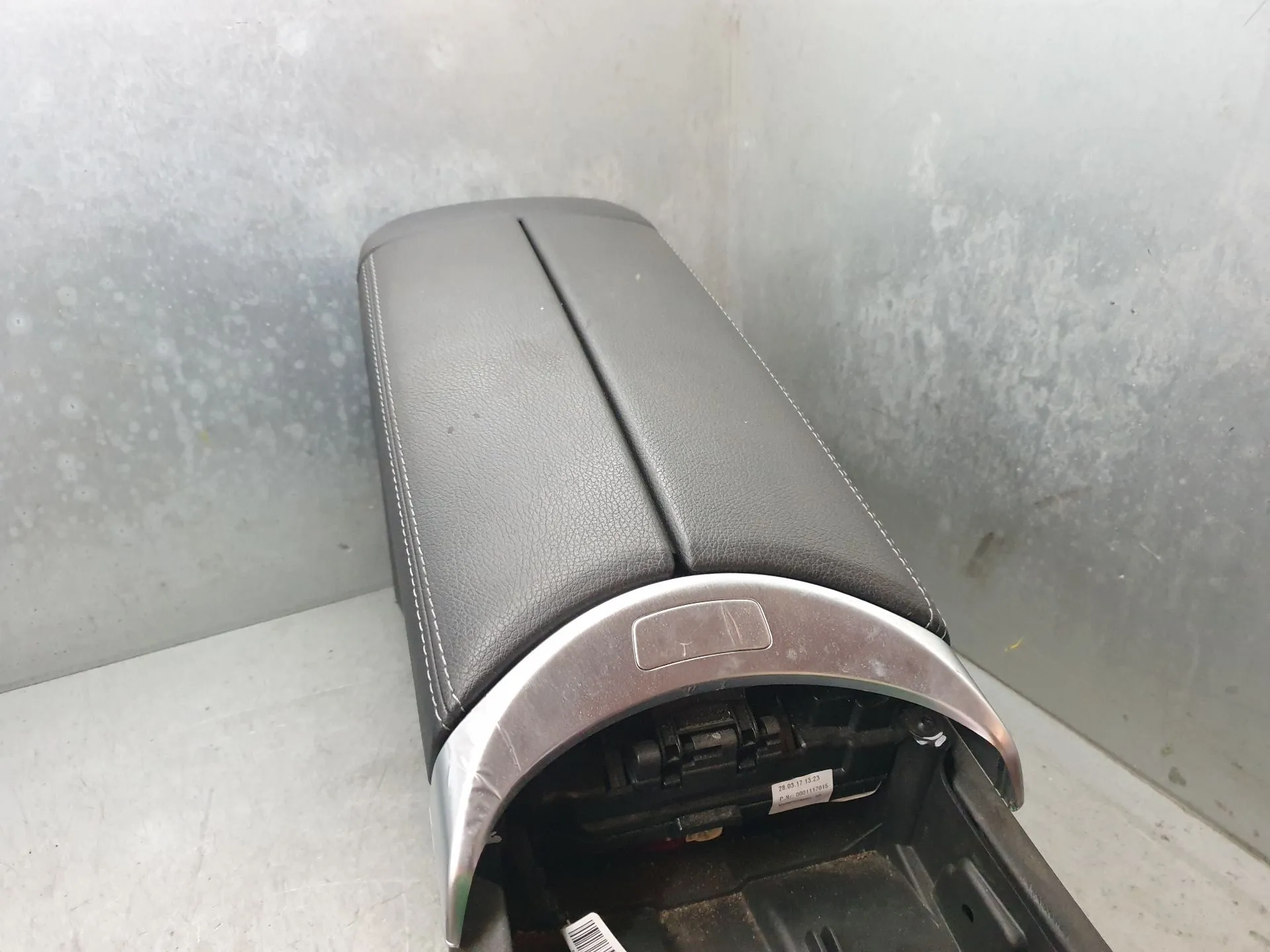 Bracciolo  MERCEDES-BENZ Classe C Coupé (C205) Imagem-1