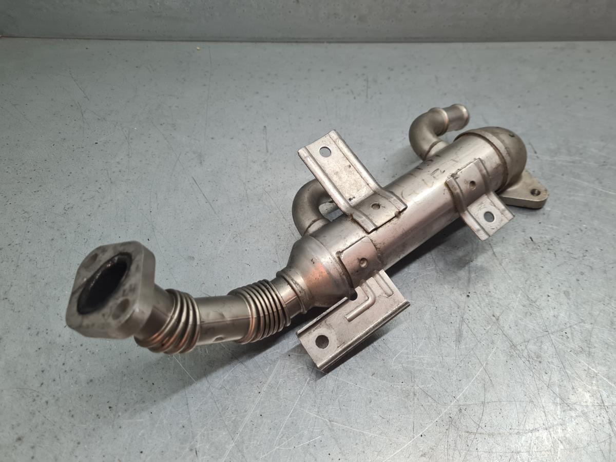 Engine oil radiator VOLKSWAGEN Golf V (1K1) Imagem-2