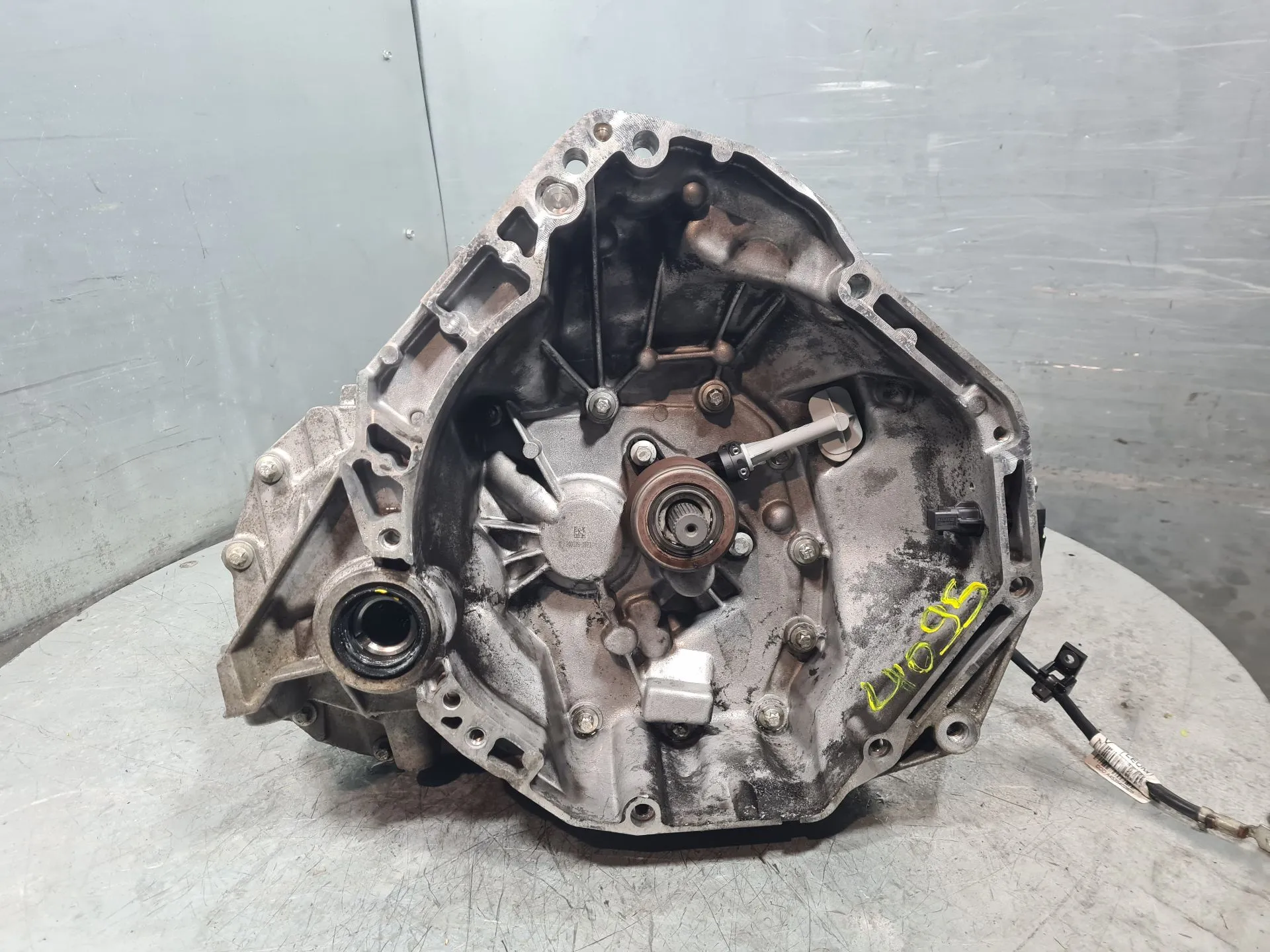 Manual gearbox RENAULT Twingo III (BCM_)