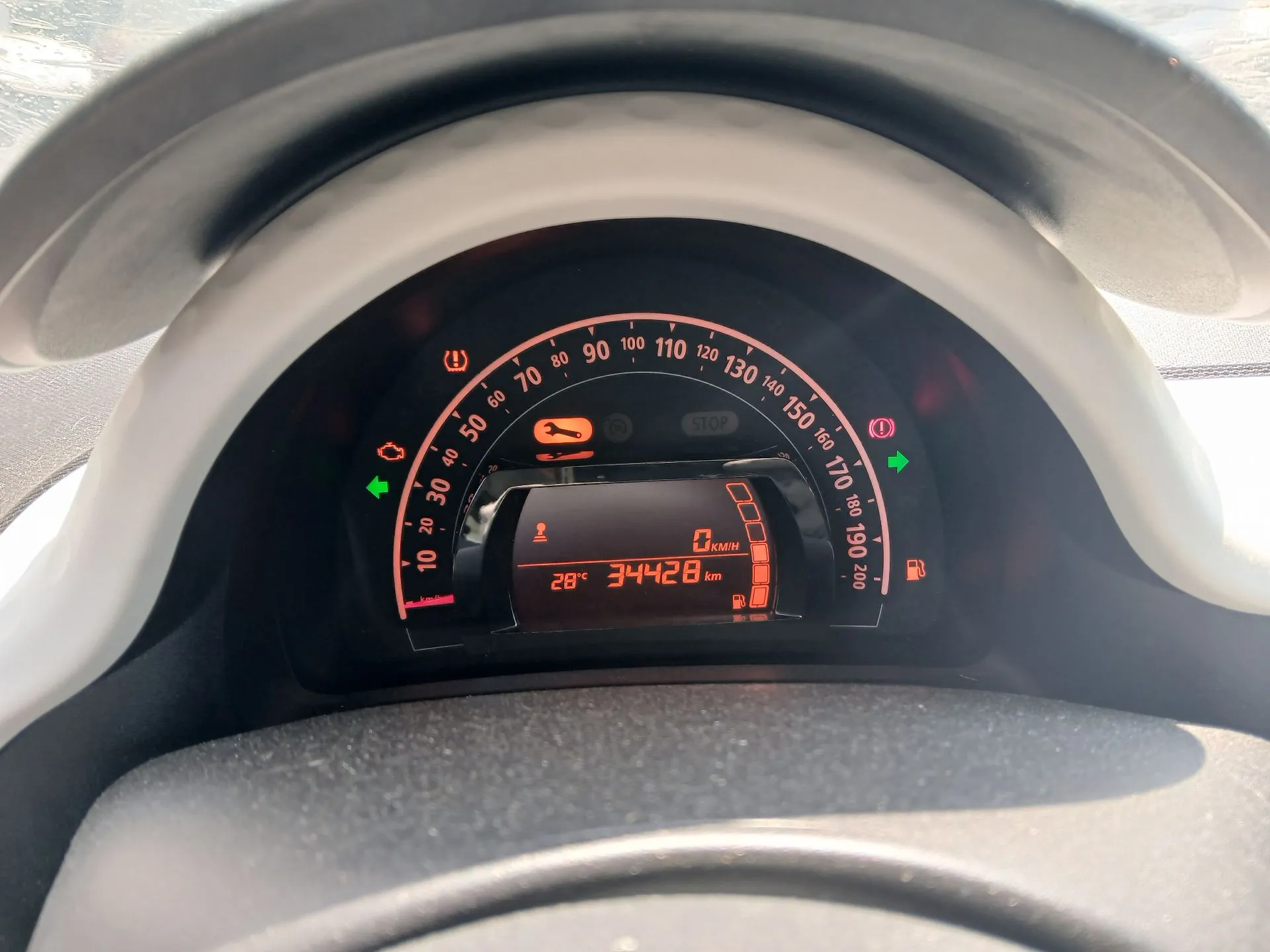 Quadrante / painel de instrumentos RENAULT Twingo III (BCM_)