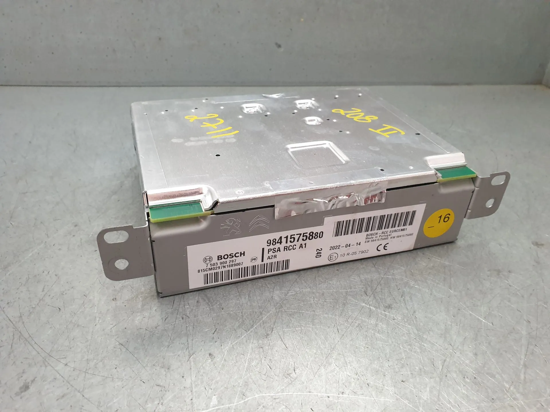 Kit Auto-rádio PEUGEOT 208 II Imagem-2