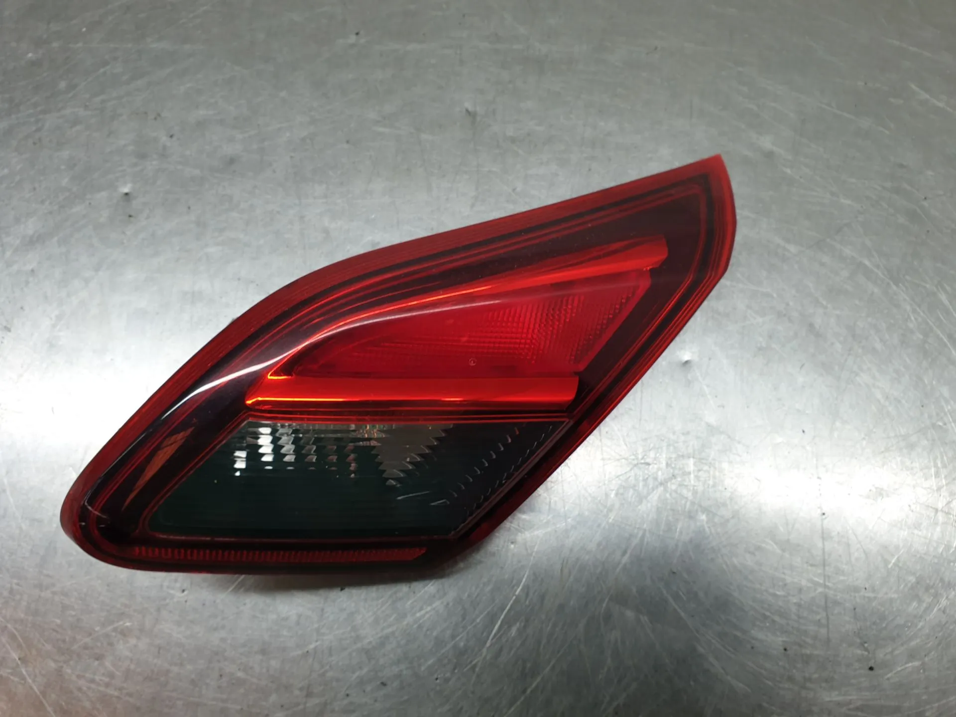 Fanale Destro Baule OPEL Corsa E Imagem-1