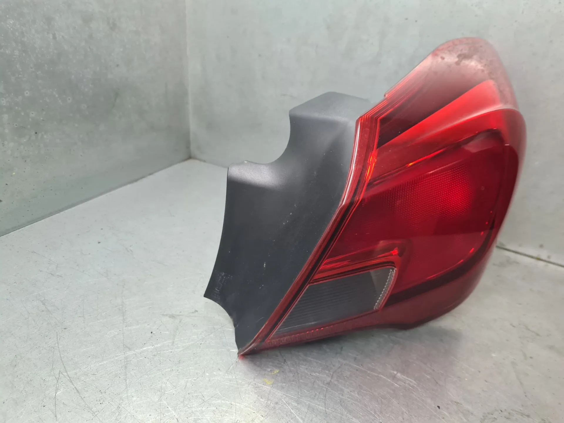 Feu arrière Droite OPEL Corsa E Imagem-3
