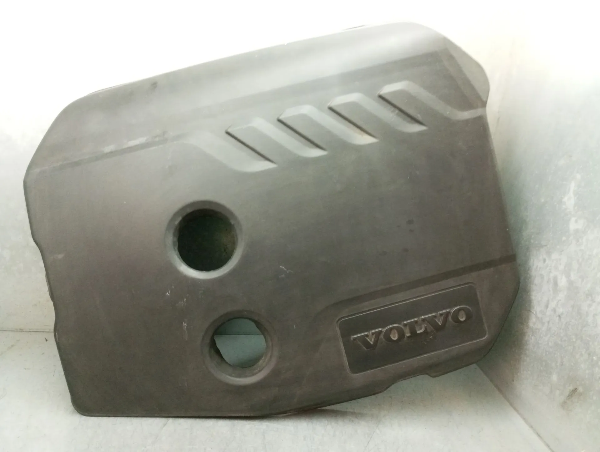 Engine cover VOLVO V40 Hatchback