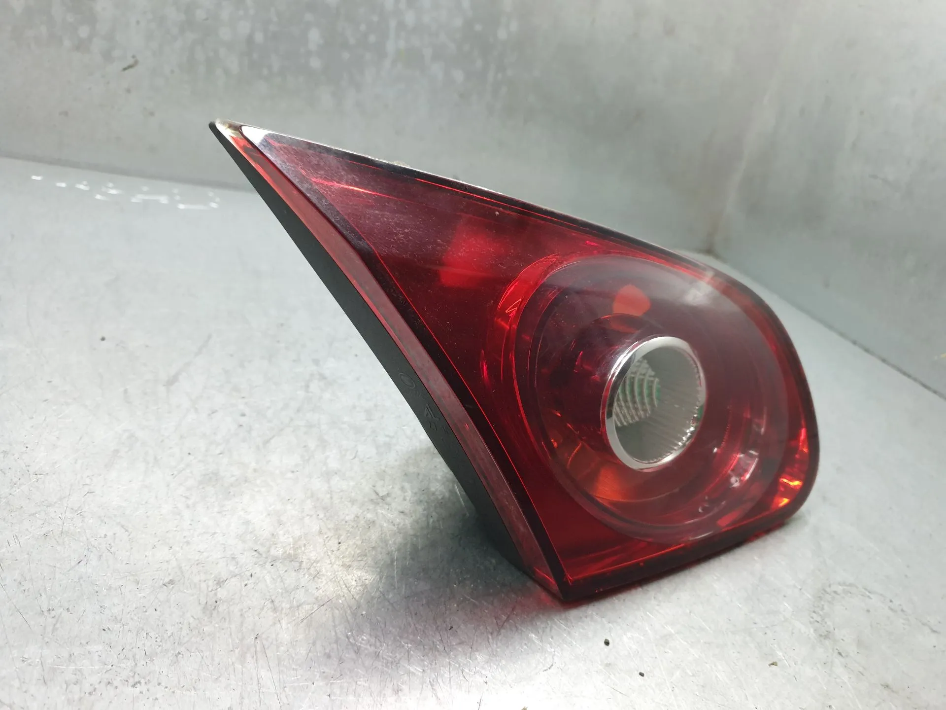 Fanale Sinistro Baule VOLKSWAGEN Passat CC (357) Imagem-1