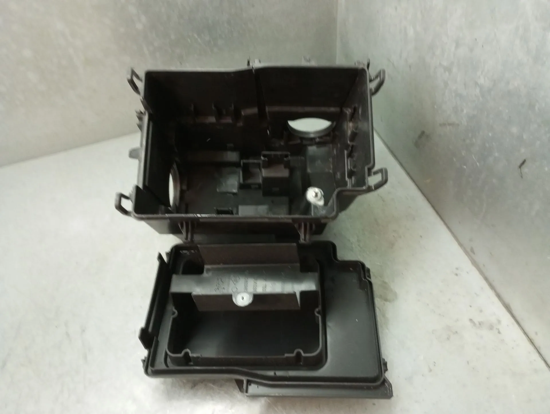 Involúcro / Carcaça dos Fusíveis RENAULT Trafic III (FG_) Imagem-4