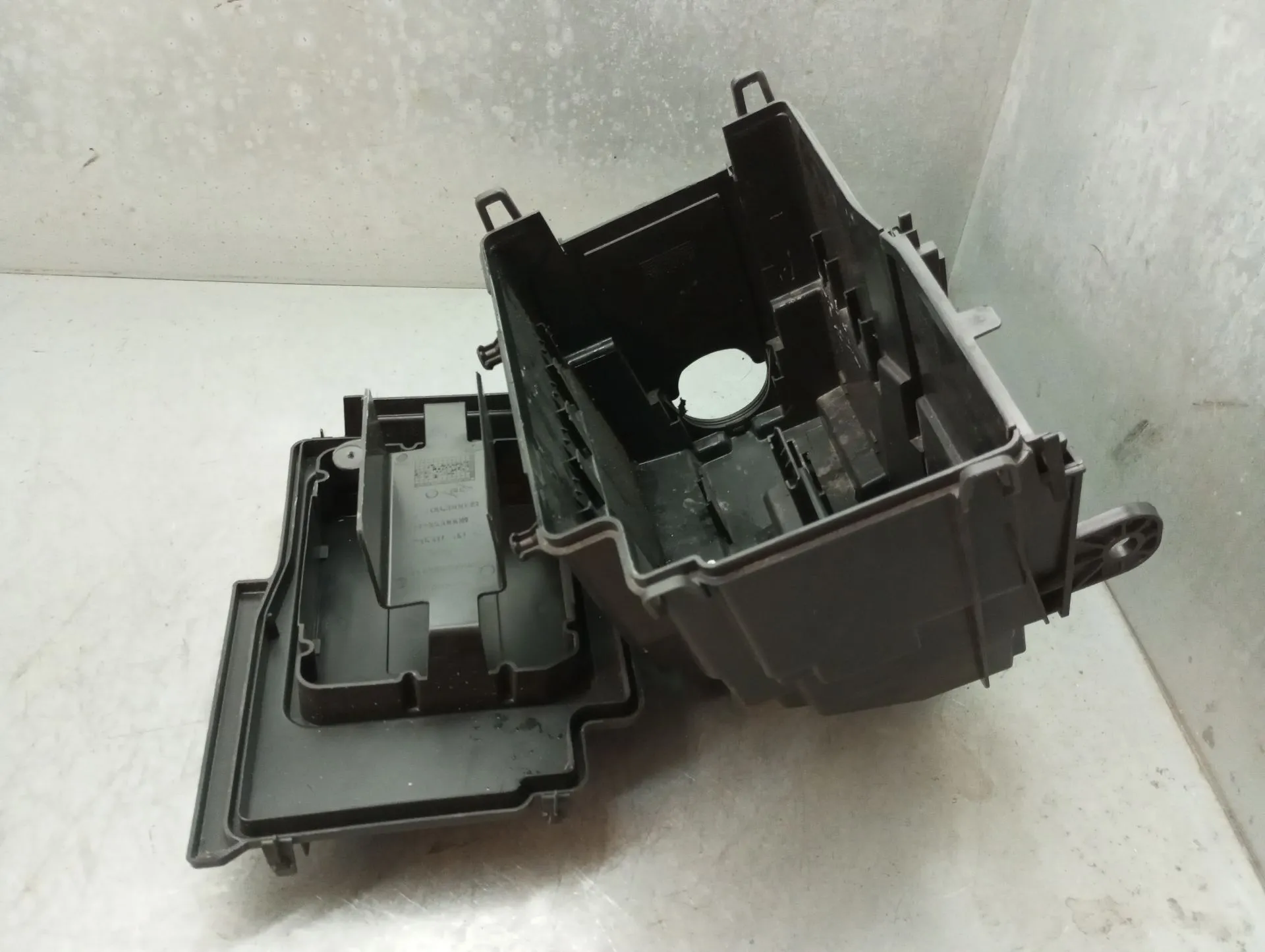 Involúcro / Carcaça dos Fusíveis RENAULT Trafic III (FG_) Imagem-5