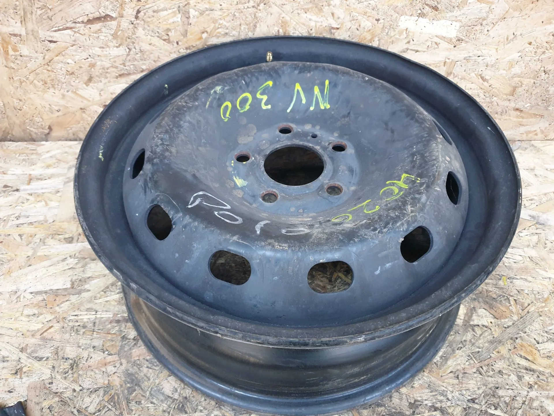 Llanta Delantera Derecha NISSAN NV300 Combi 