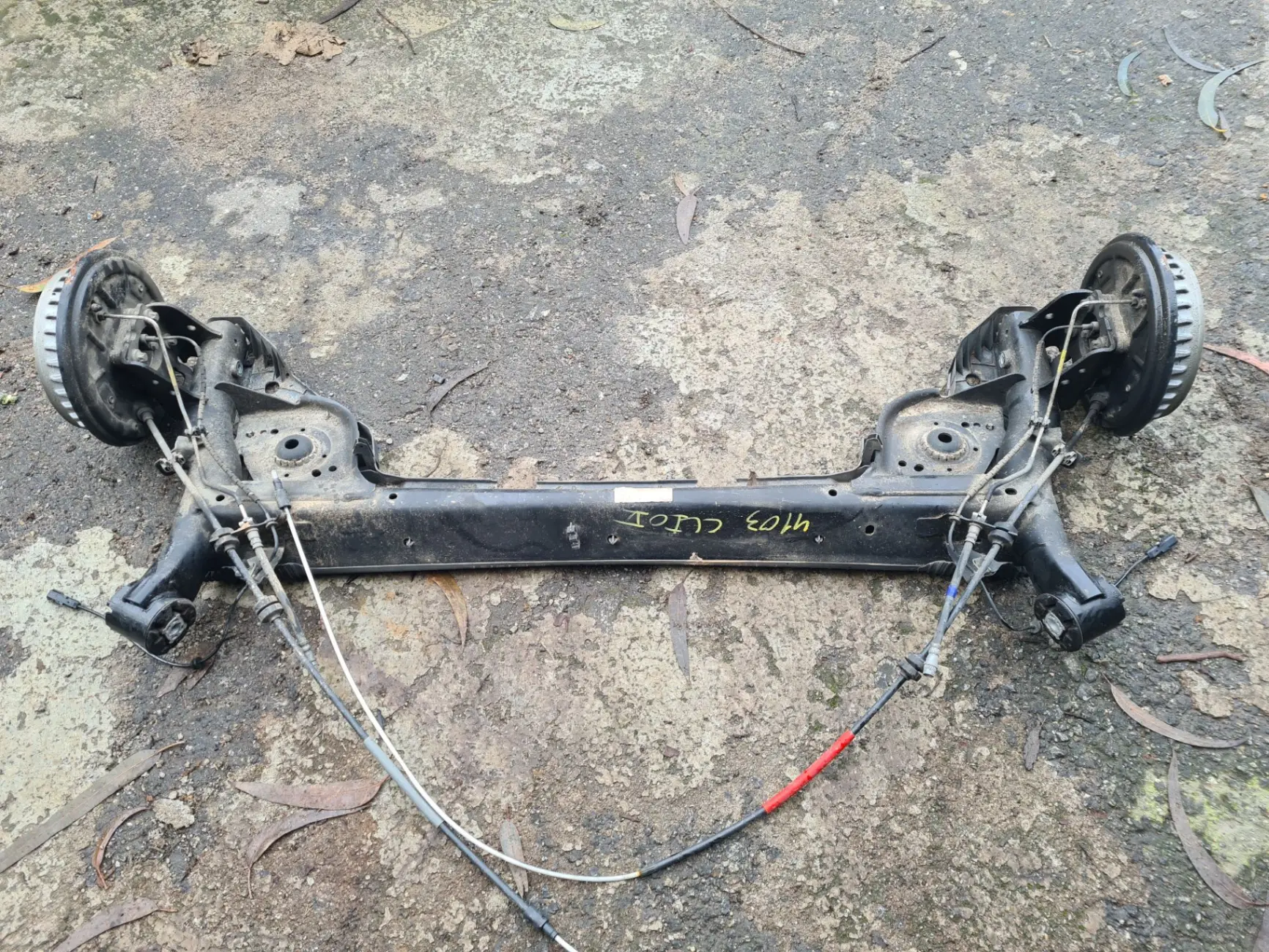 Essieu arrière à tambours RENAULT Clio V (BF_)