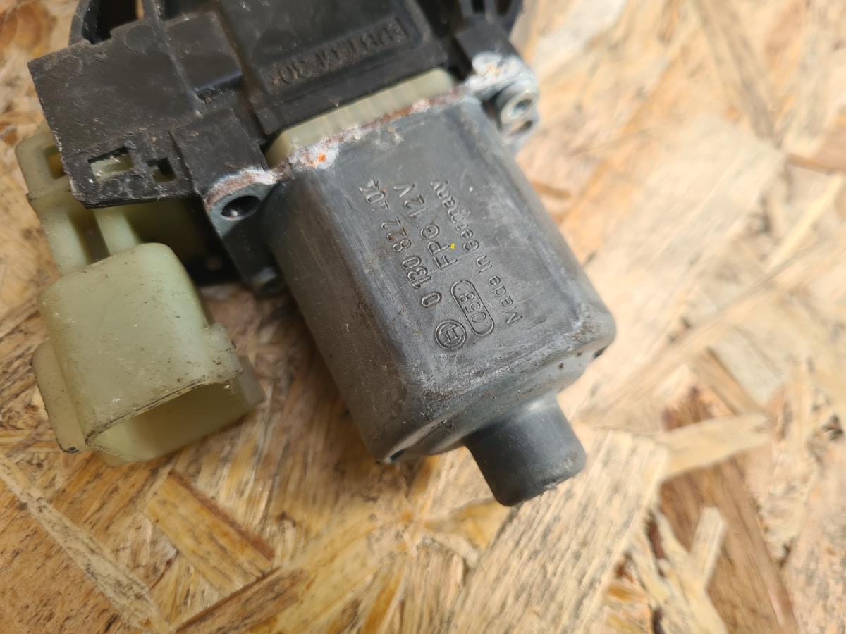 Lève-vitre avant gauche FORD Fiesta VI (CB1, CCN) Imagem-3