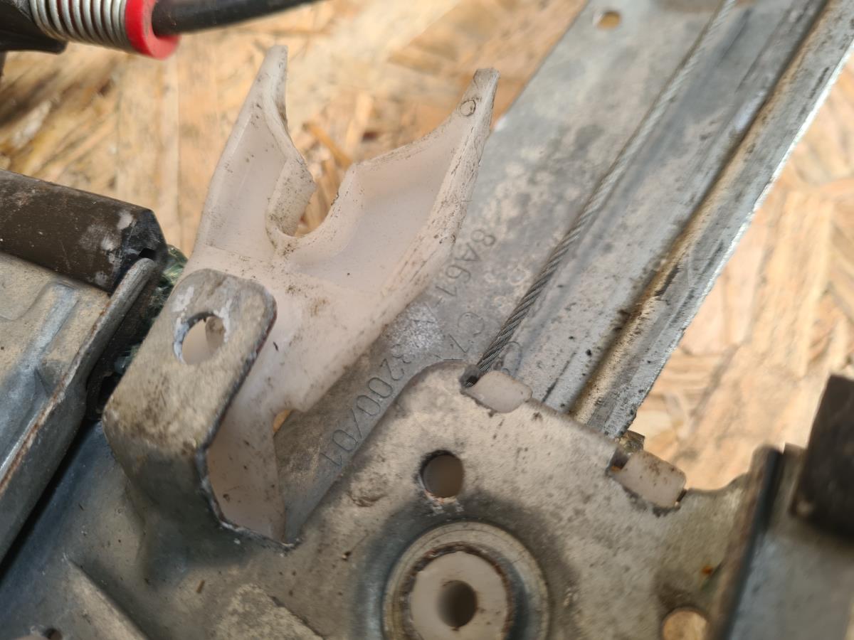 Lève-vitre avant gauche FORD Fiesta VI (CB1, CCN) Imagem-4