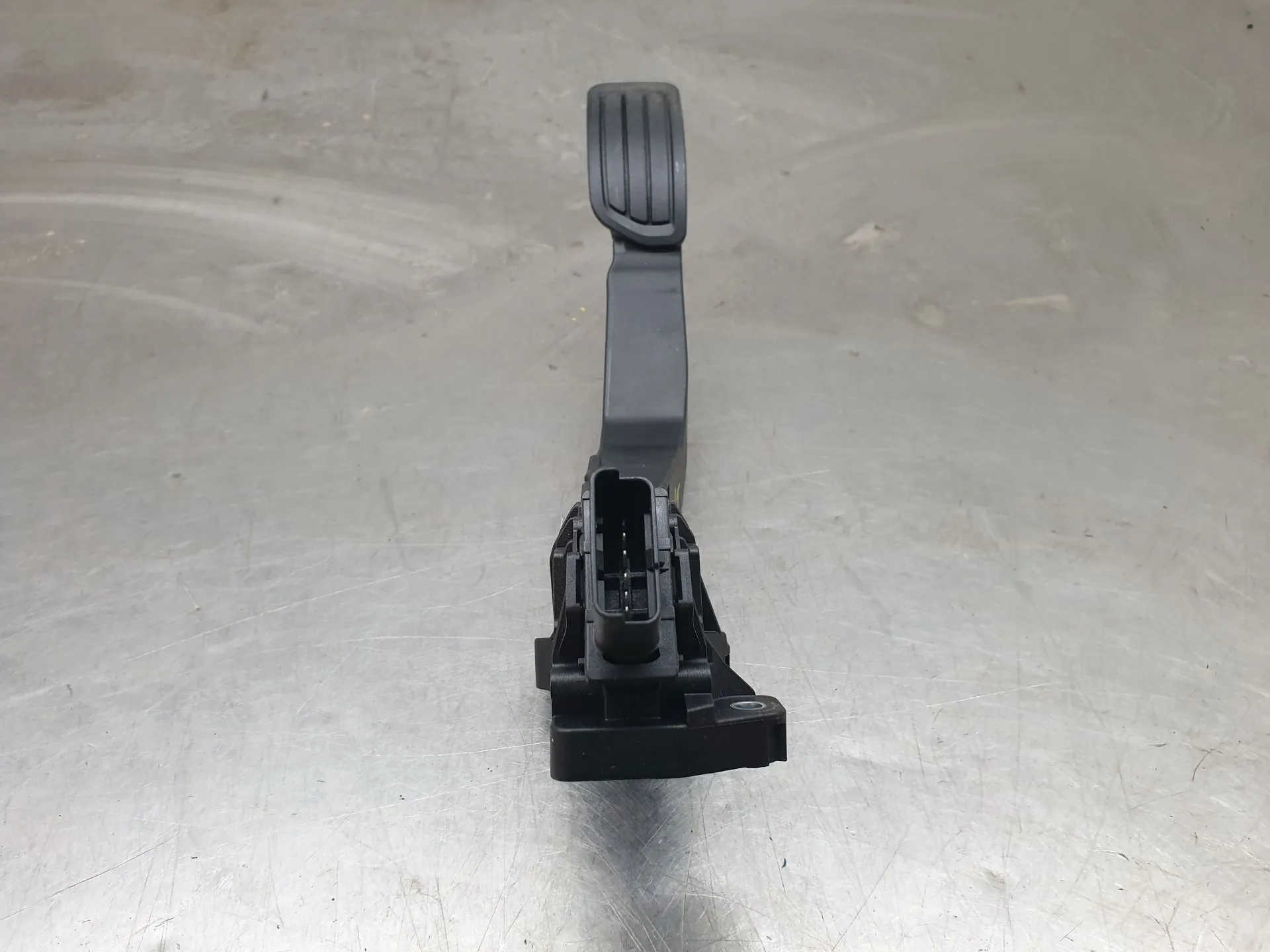 Accelerator Pedal PEUGEOT 208 II Imagem-4