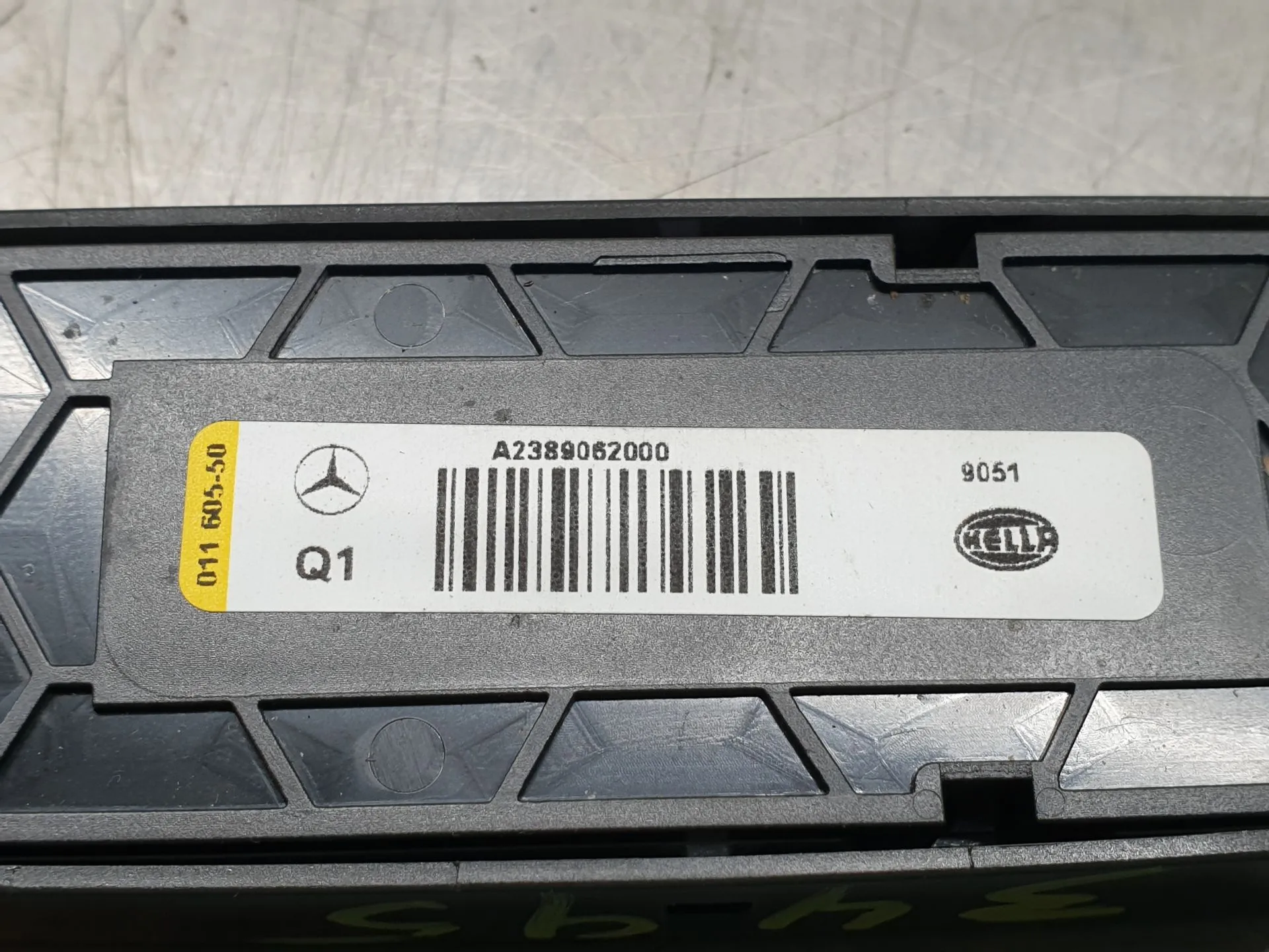 Luce interna MERCEDES-BENZ Classe C Coupé (C205) Imagem-4