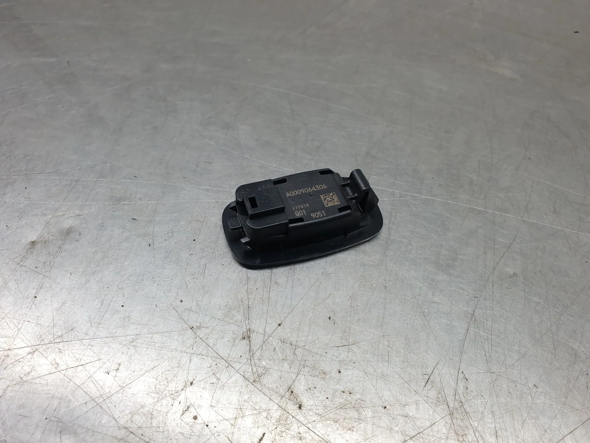 Luce interna MERCEDES-BENZ Classe C Coupé (C205) Imagem-2