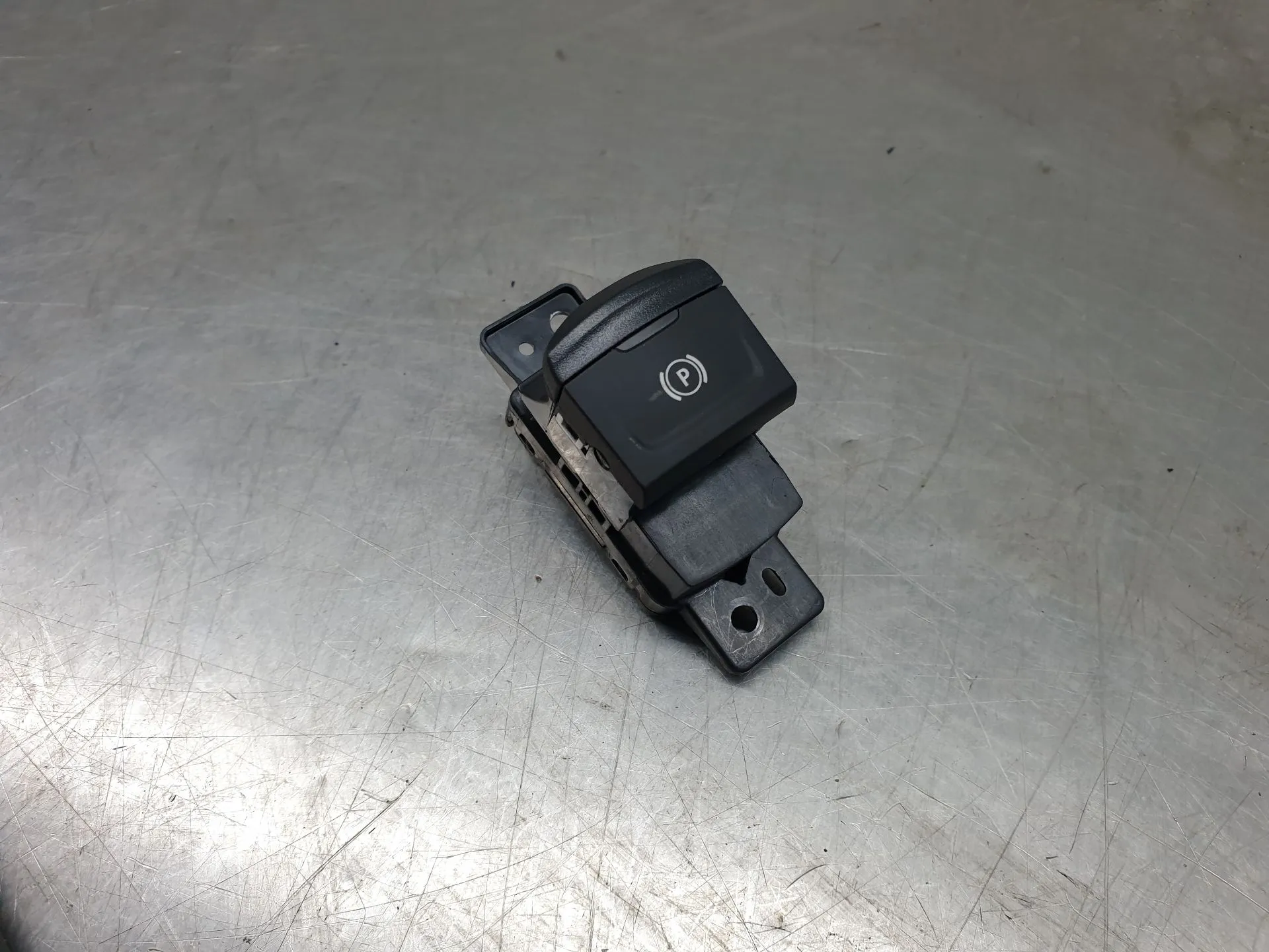 Pulsante / interruttore freno di stazionamento DACIA Sandero III