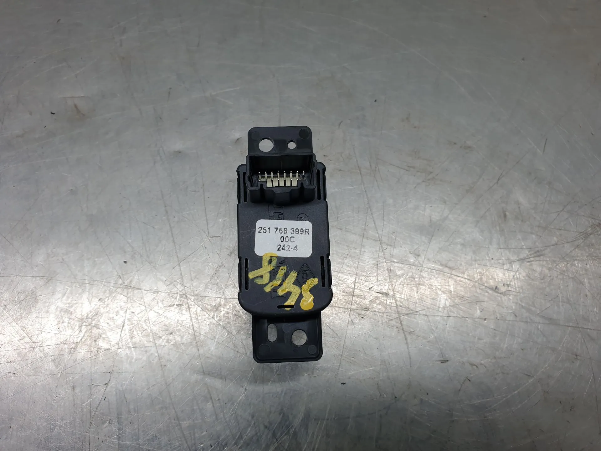 Pulsante / interruttore freno di stazionamento DACIA Sandero III Imagem-4