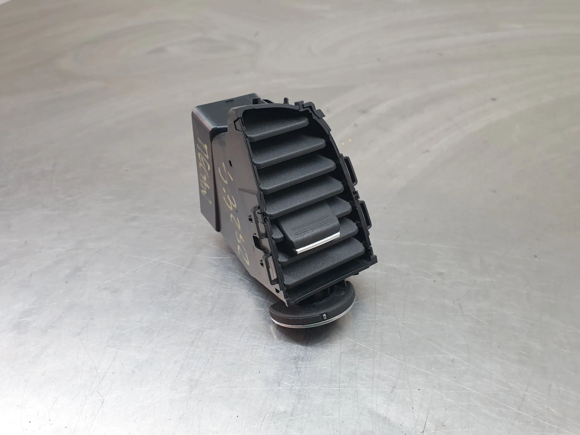 Heating flaps RENAULT Megane IV Grandtour (K9A/M_) Imagem-1