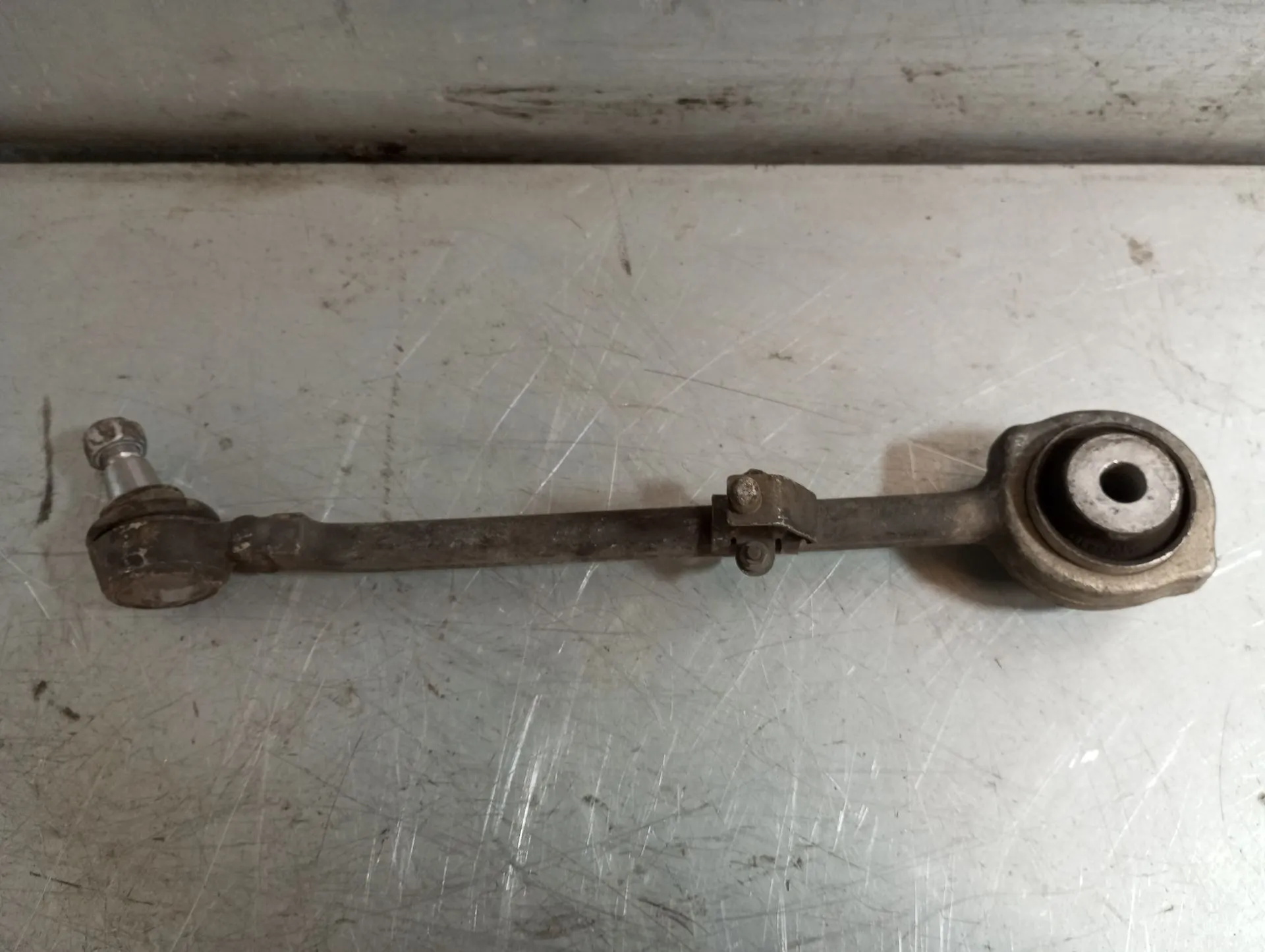 Braço de suspensão frente esquerdo MERCEDES-BENZ CLS (C218) Imagem-1