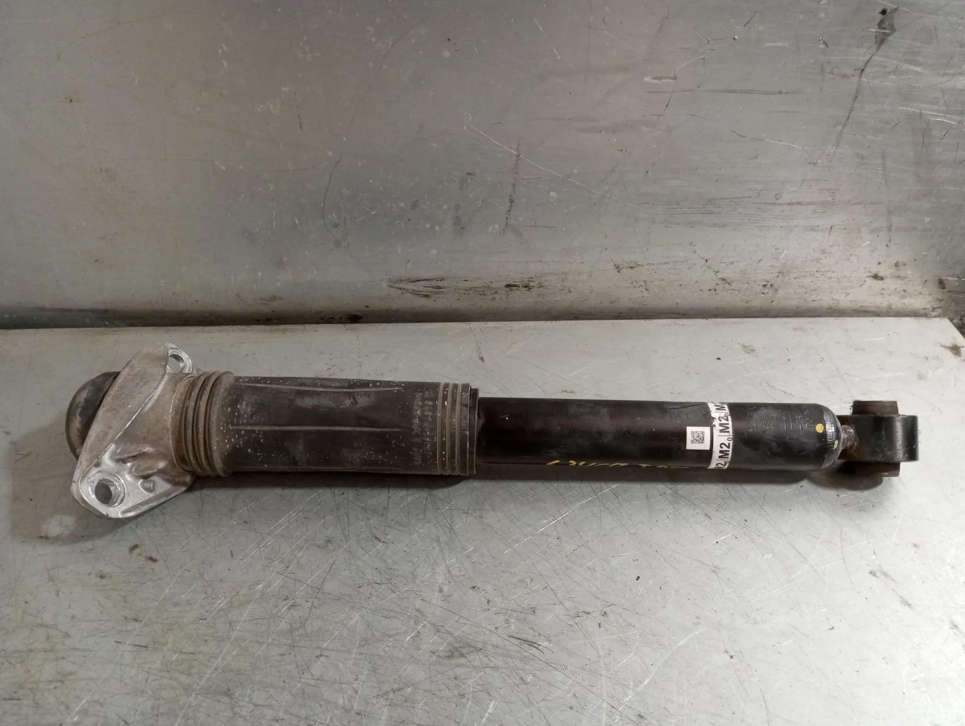 Amortiguador Trasero Derecho TOYOTA Corolla Hatchback (_E21_) Imagem-1