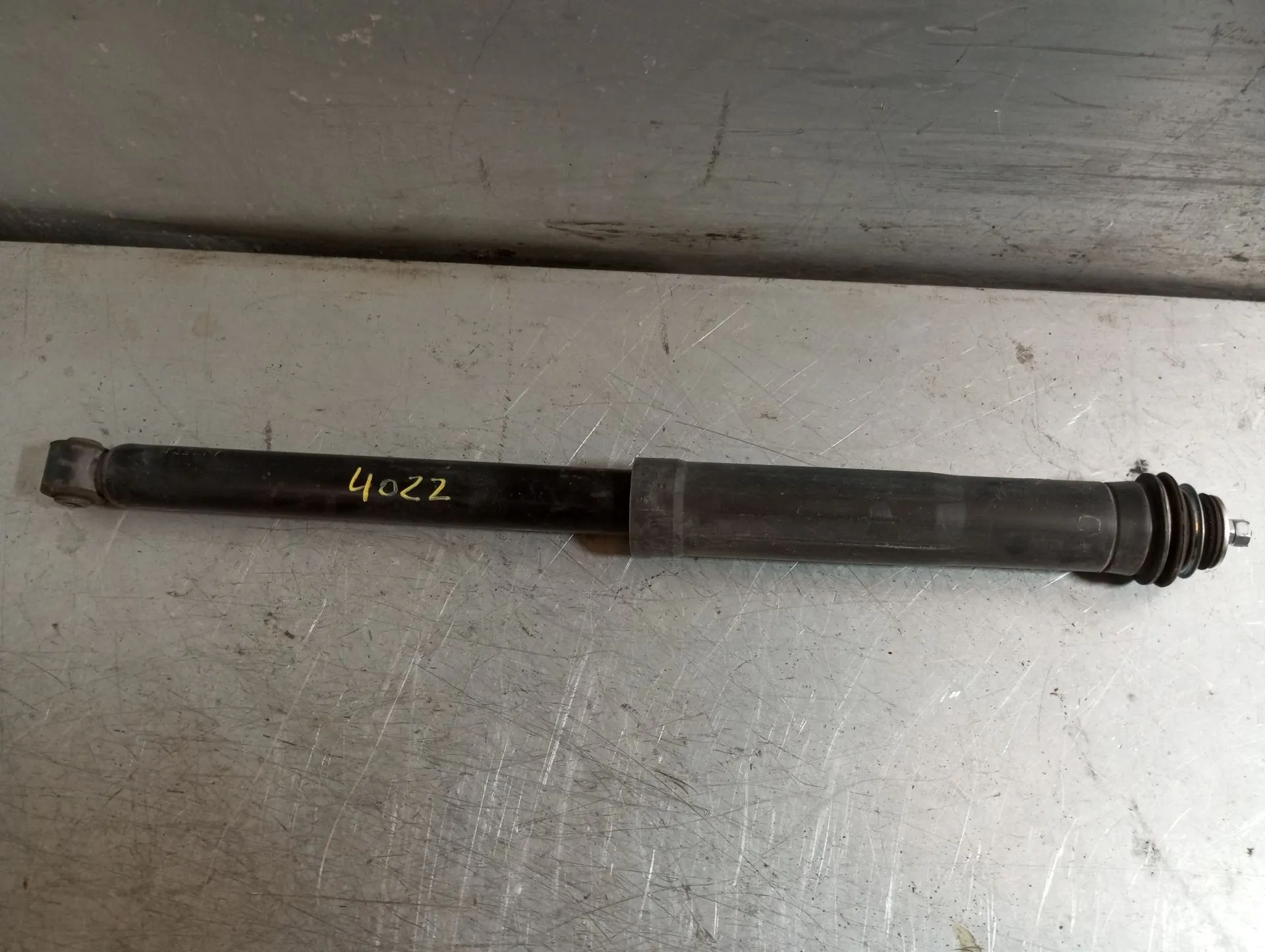 Ammortizzatore Posteriore Destro TOYOTA Aygo (_B4_)