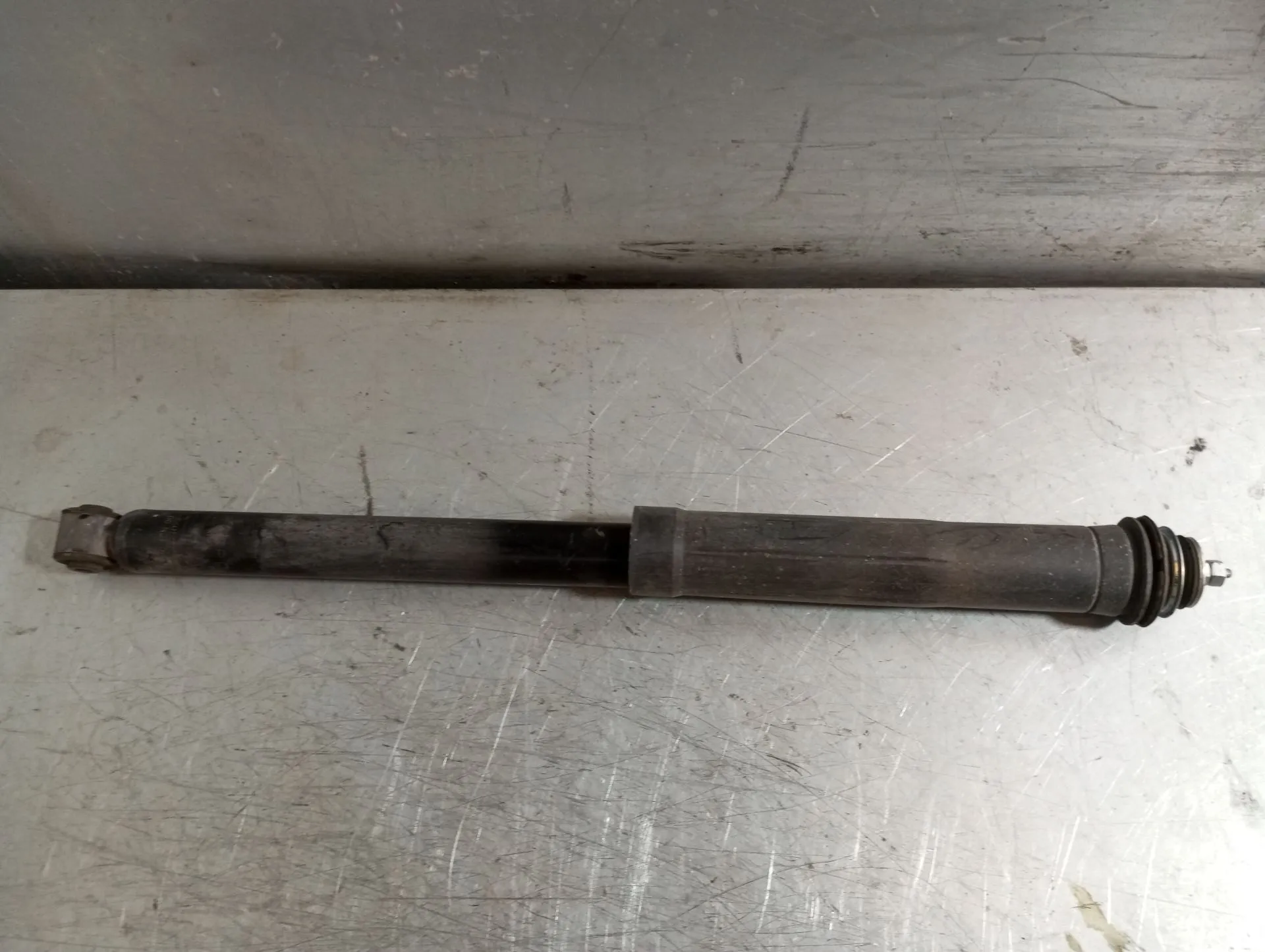 Ammortizzatore Posteriore Sinistro TOYOTA Aygo (_B4_) Imagem-1