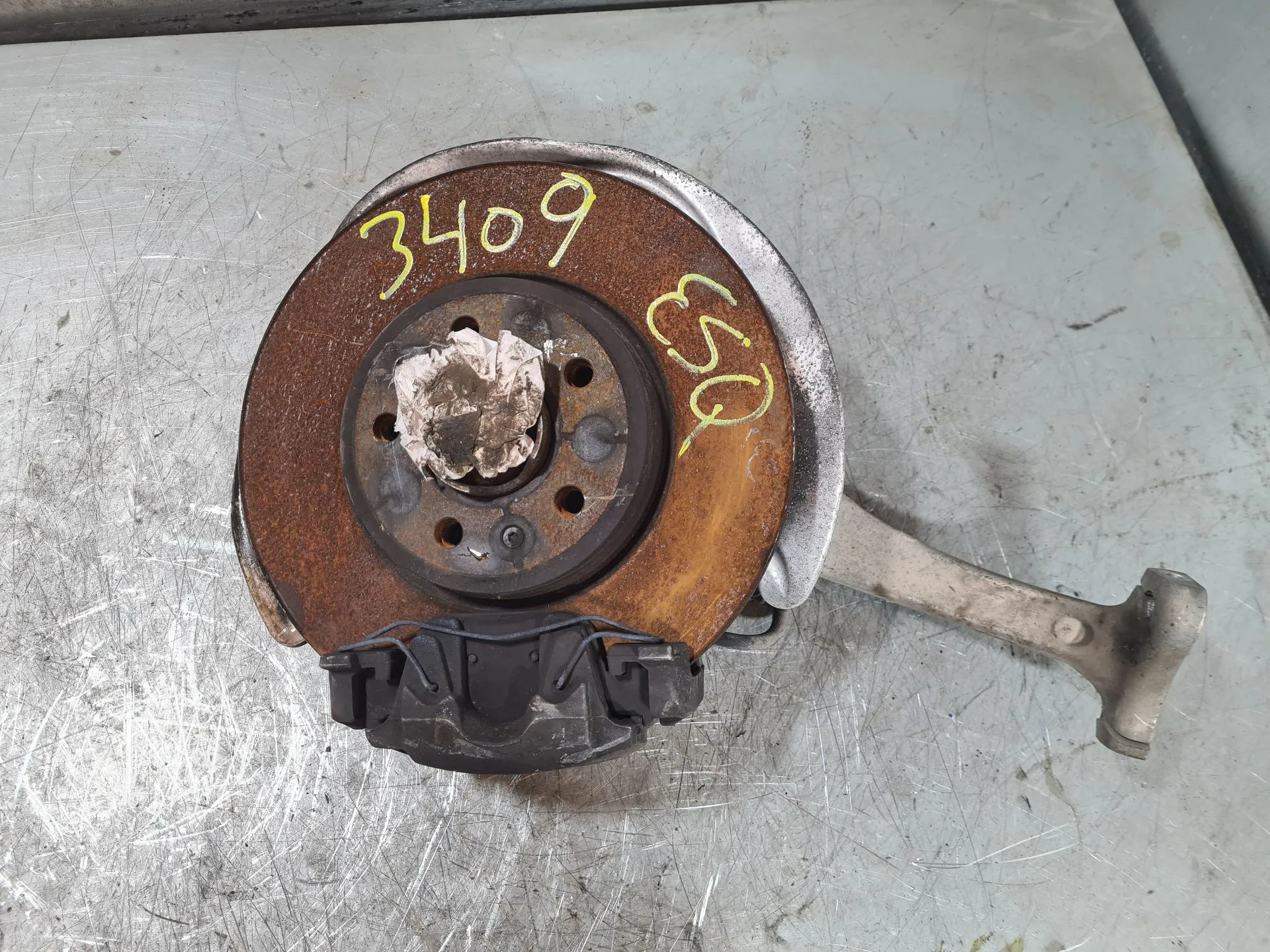 Fusello anteriore sinistro AUDI A4 (8W2, 8WC, B9)