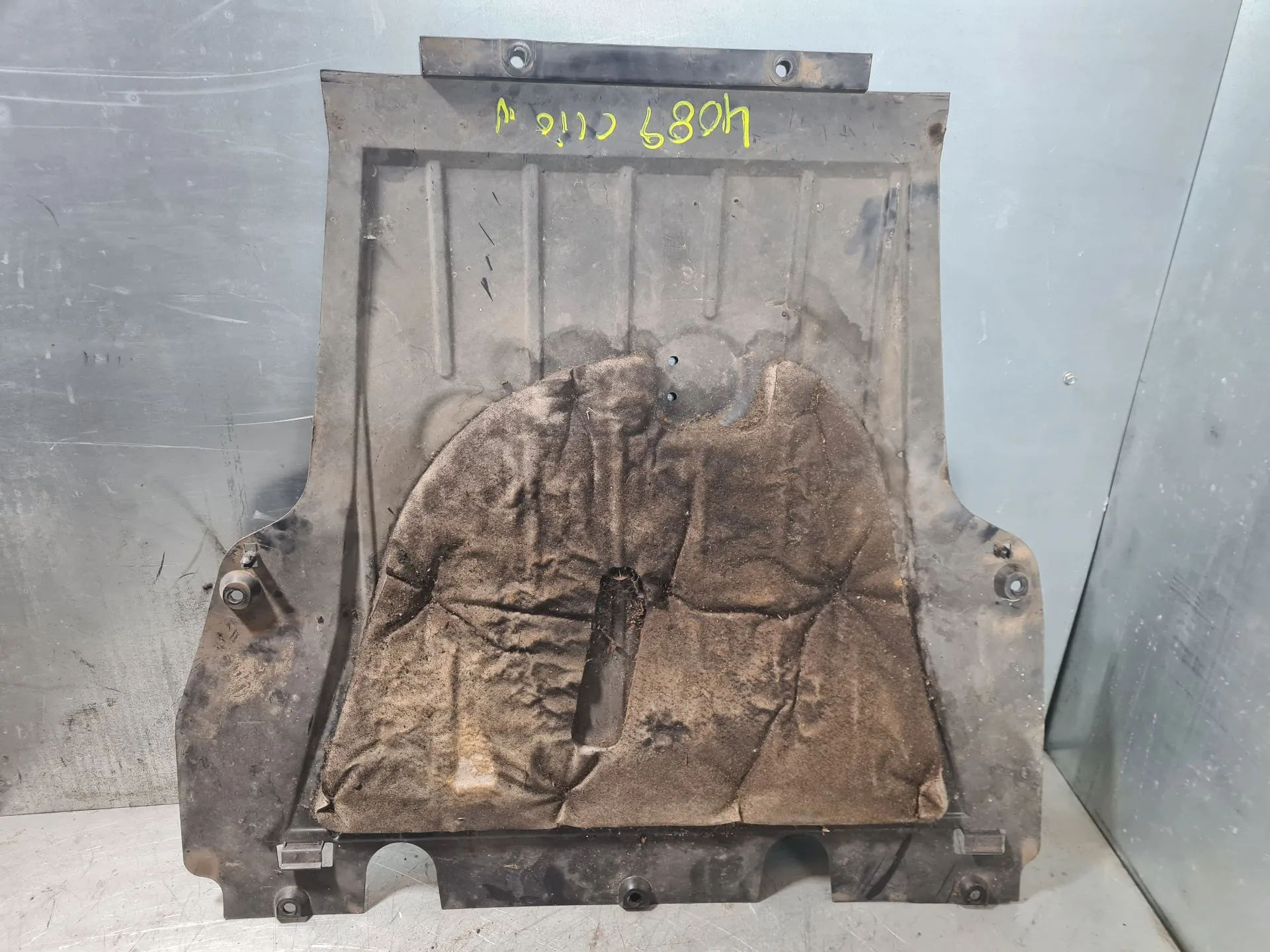 Engine underbody shielding RENAULT Clio IV (BH_)