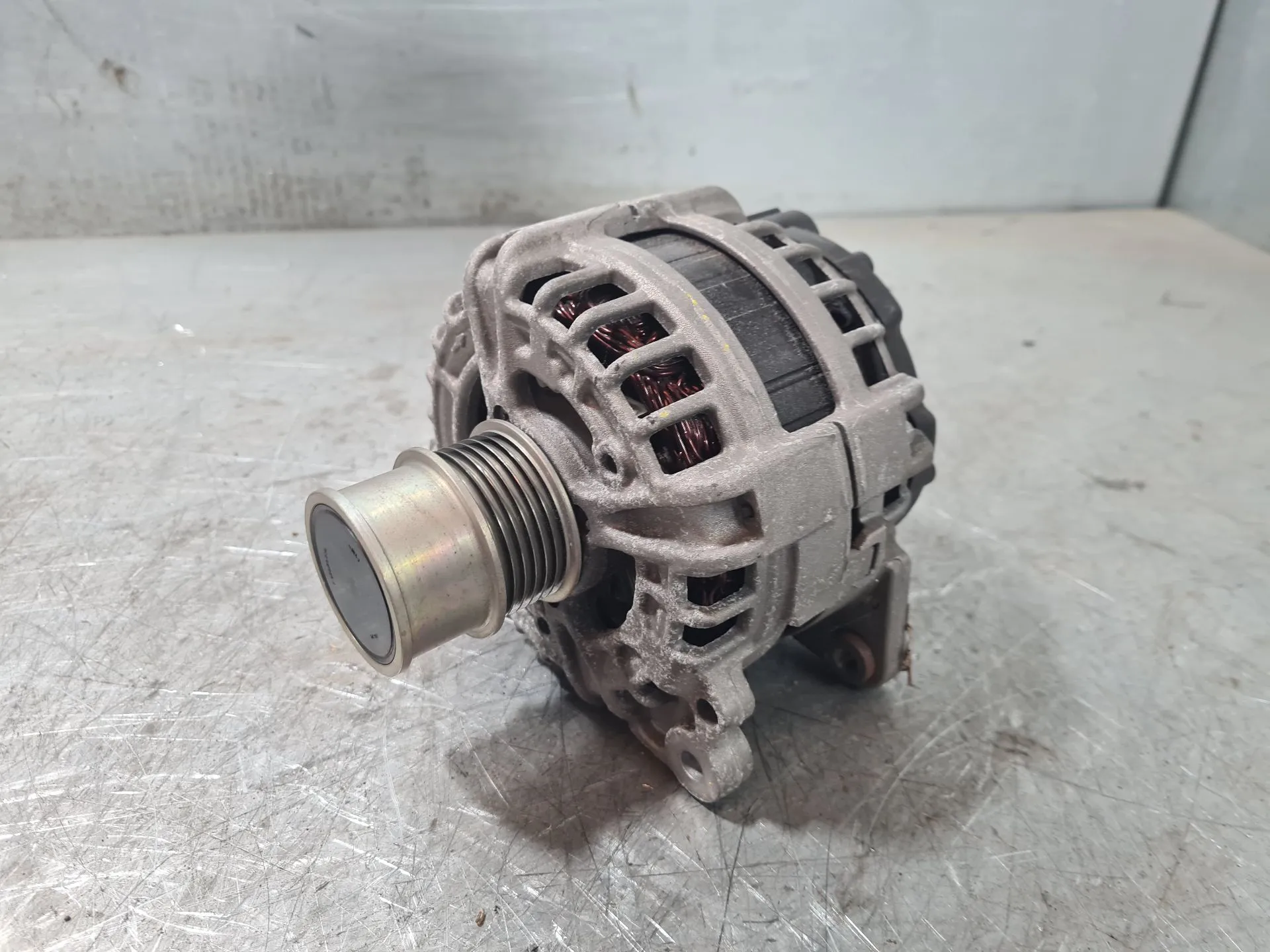 Alternador VOLKSWAGEN Tiguan (AD1, AX1)