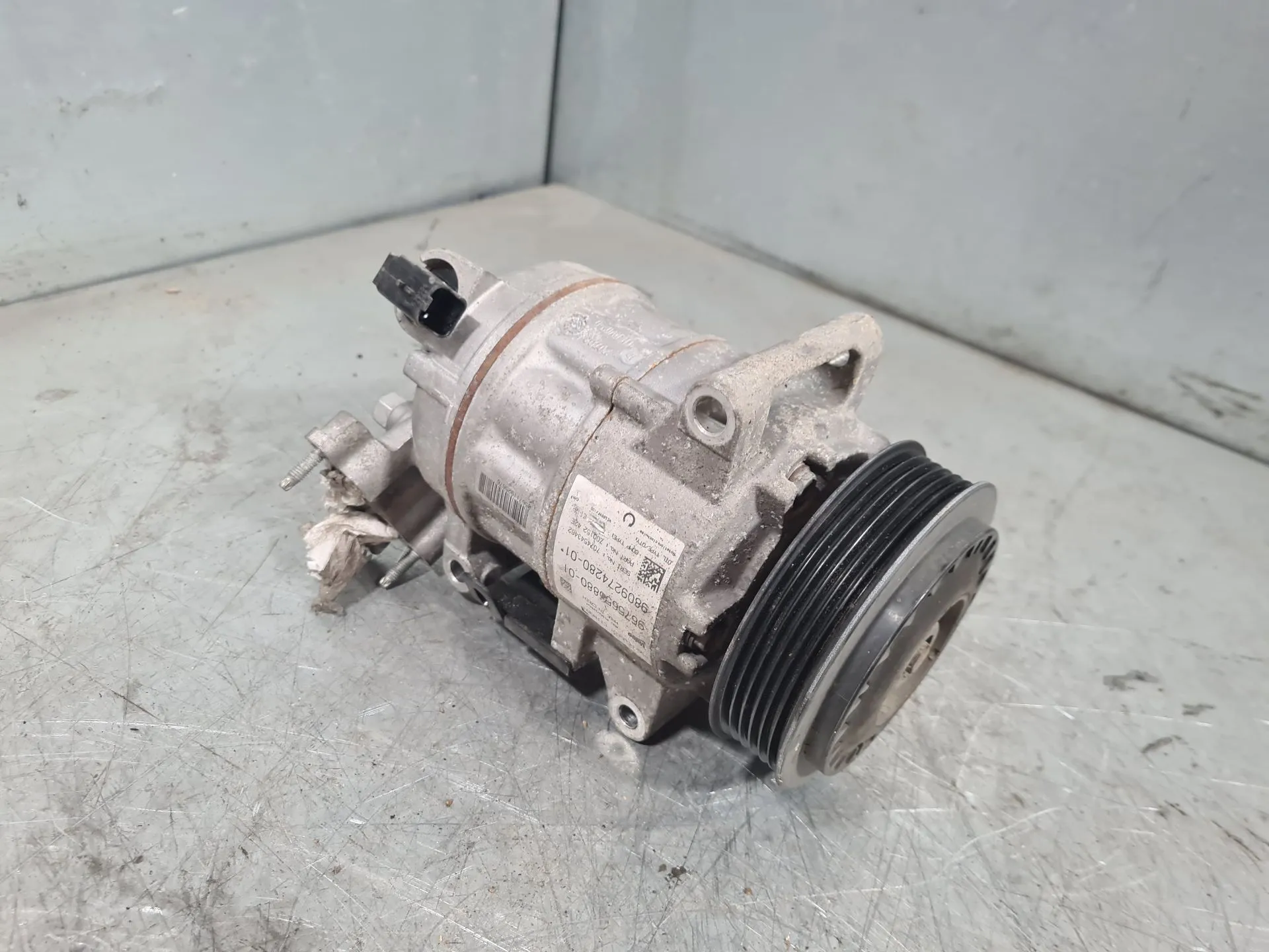 Compressore A/C PEUGEOT 3008 II (M_) Imagem-3