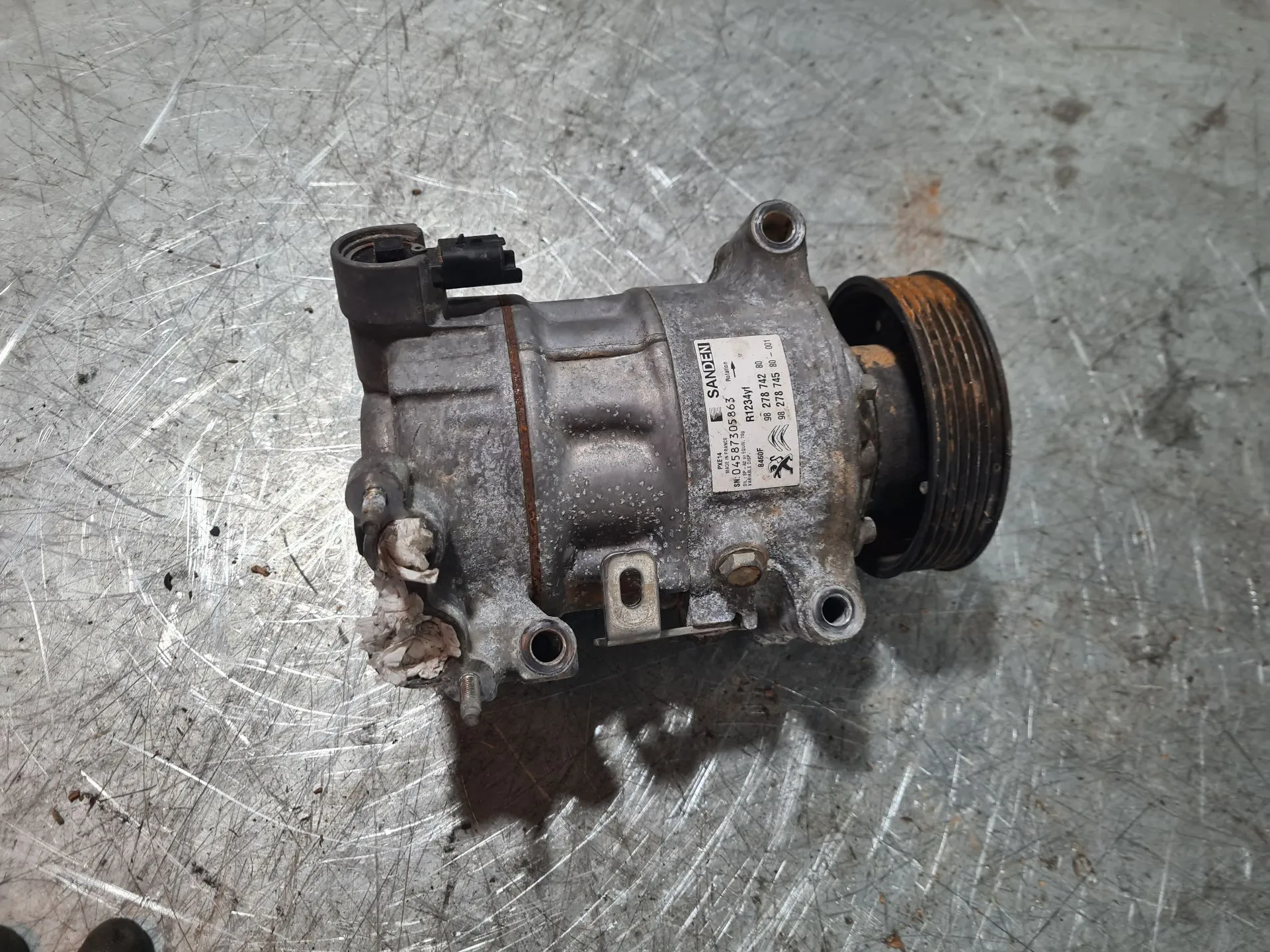 Compressore A/C PEUGEOT 3008 II (M_) Imagem-3