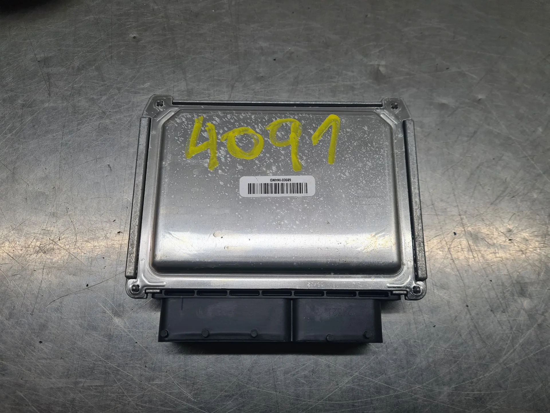 Centralina motor / ECU VOLKSWAGEN Polo (AW1) Imagem-1