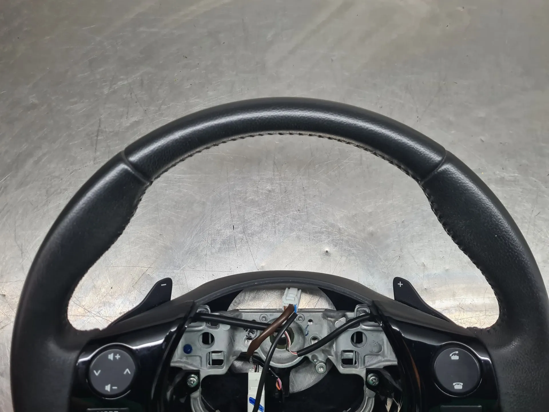 Volante TOYOTA Aygo (_B4_) Imagem-4