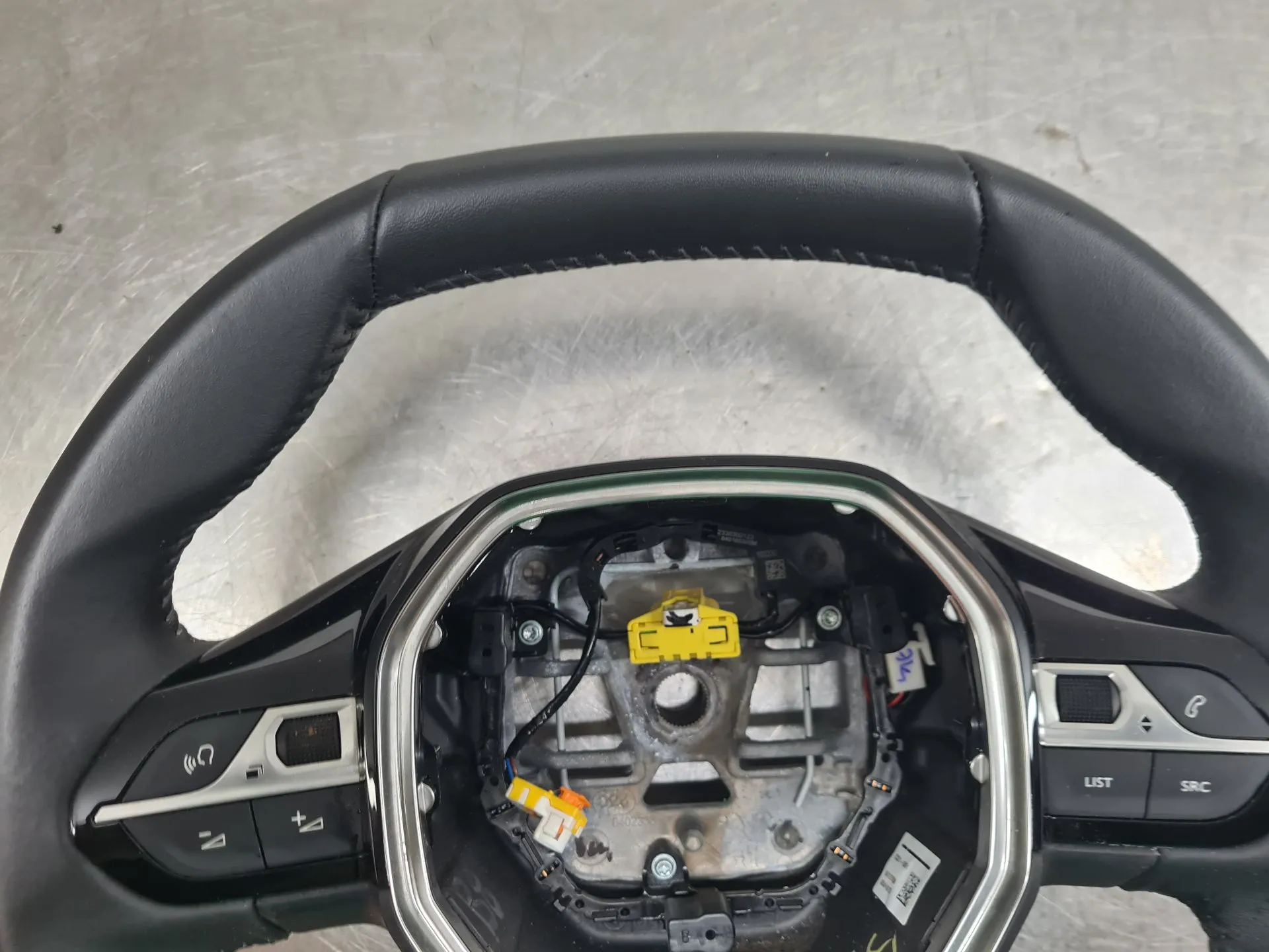 Volante PEUGEOT 208 II Imagem-4