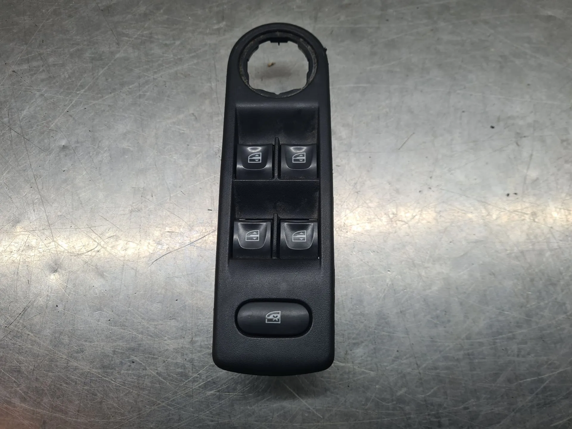 Comando / botão / interruptor vidros frente esquerdo RENAULT Captur (J5_)