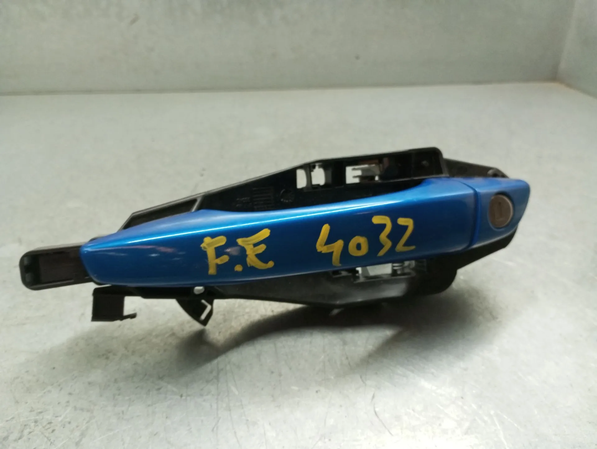 Maniglia porta anteriore sinistra PEUGEOT 2008 II (U_)