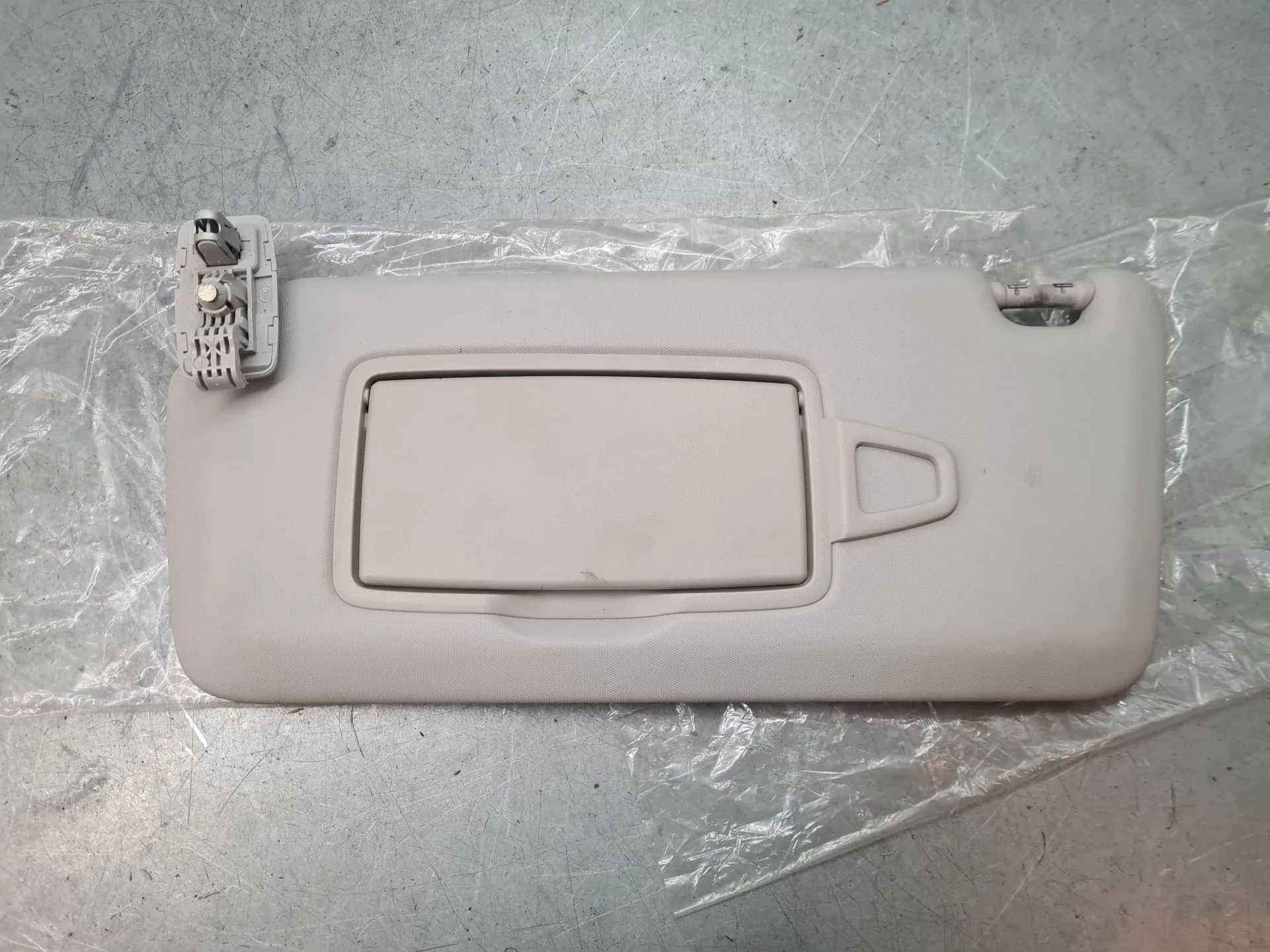 Pála de sol esquerda MERCEDES-BENZ GLA (X156)