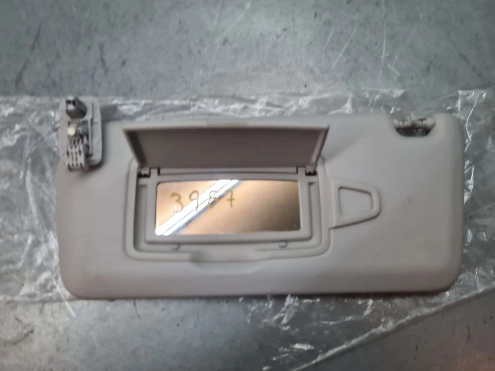 Pála de sol esquerda MERCEDES-BENZ GLA (X156) Imagem-1