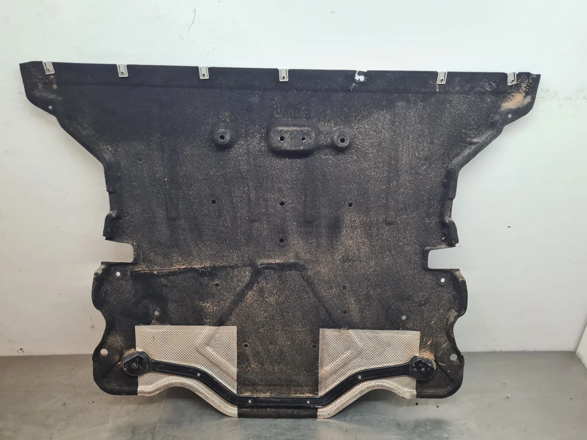 Protezione inferiore del motore ALFA ROMEO Stelvio (949_) Imagem-1