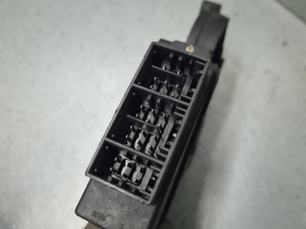 Motor Elevalunas Delantero Derecho VOLKSWAGEN Polo (9N) Imagem-4