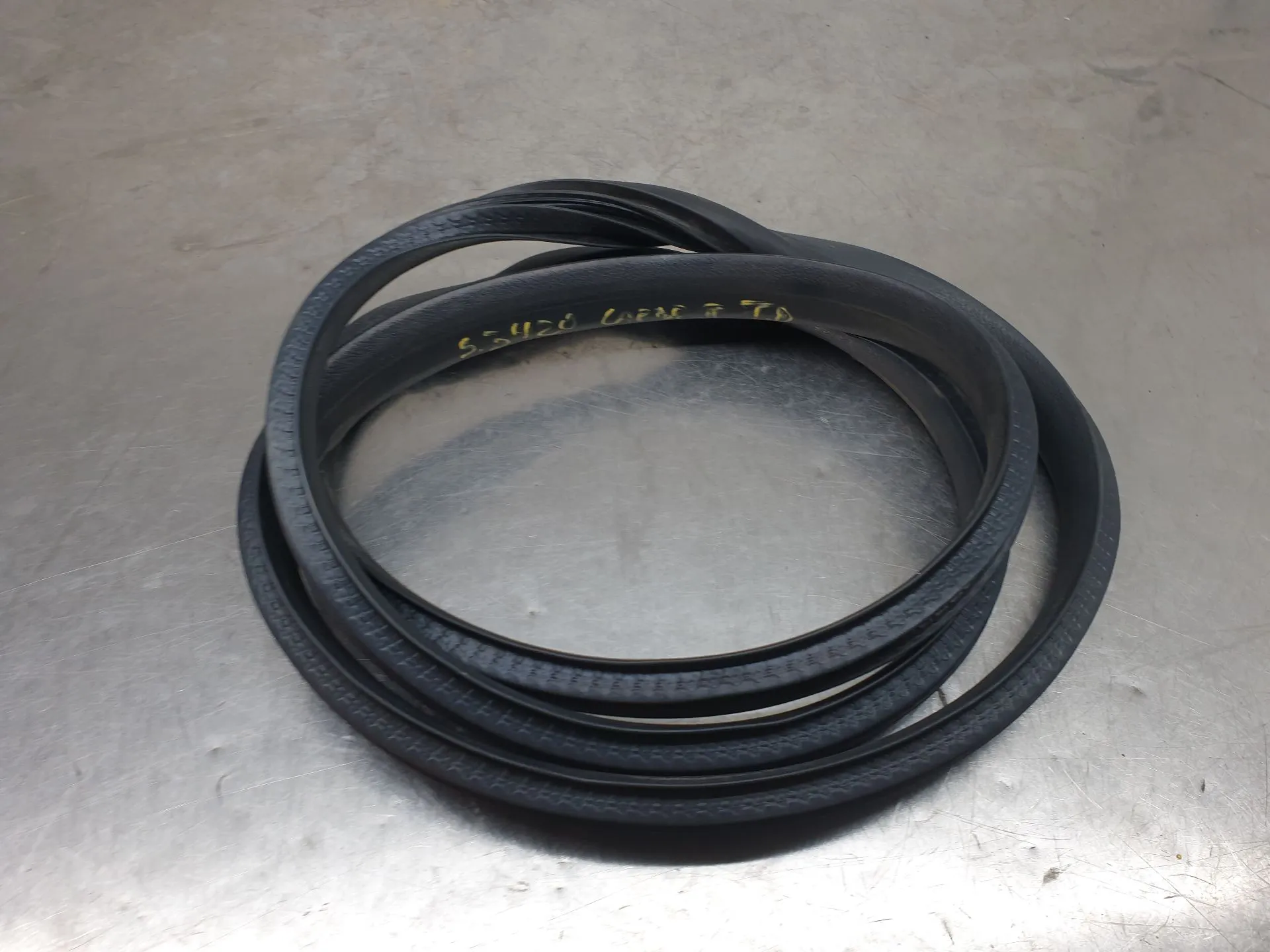 Revestimento porta trás direito RENAULT Captur II