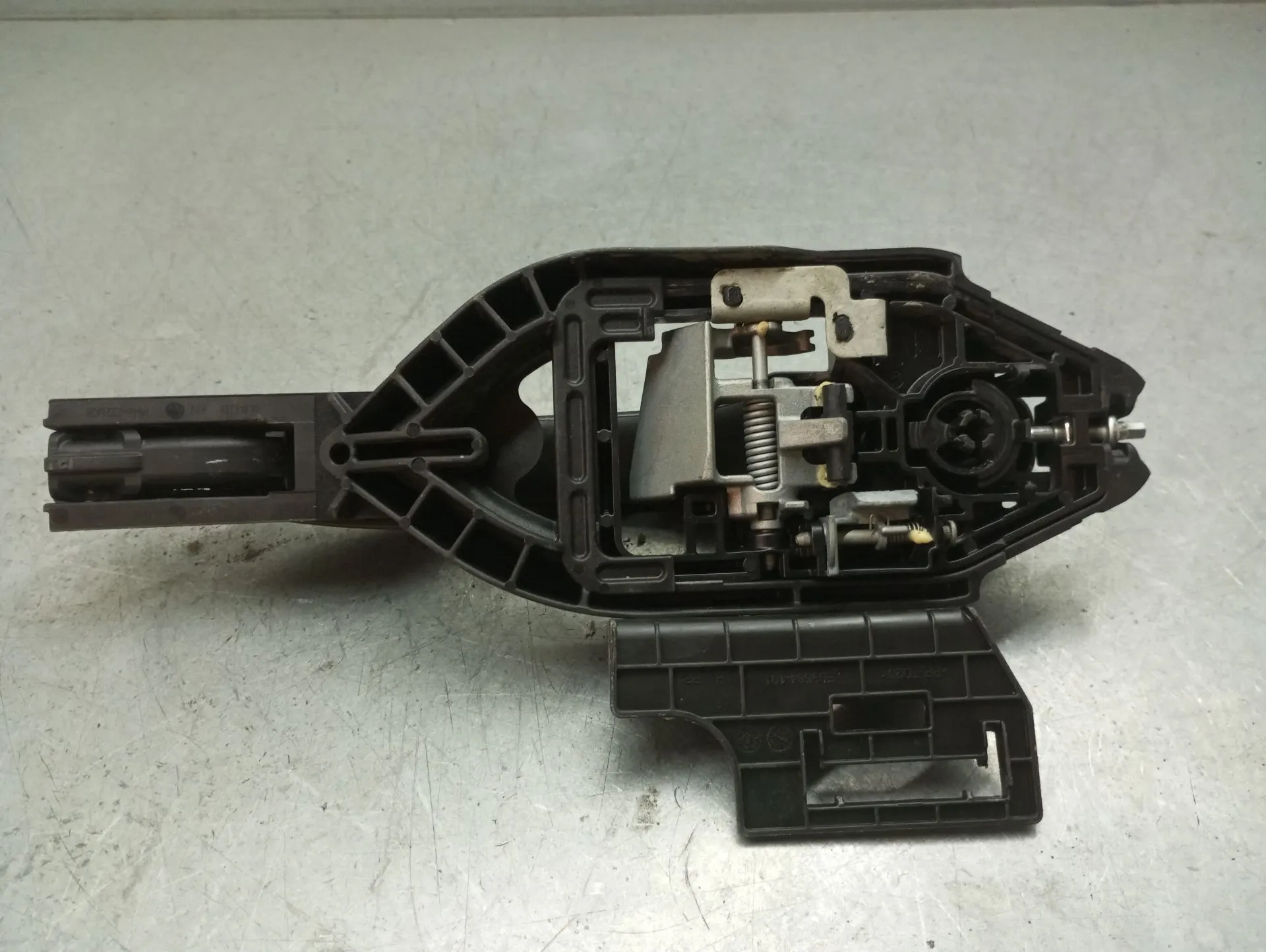 Poignée de porte arrière gauche FORD Kuga III (DFK) Imagem-2