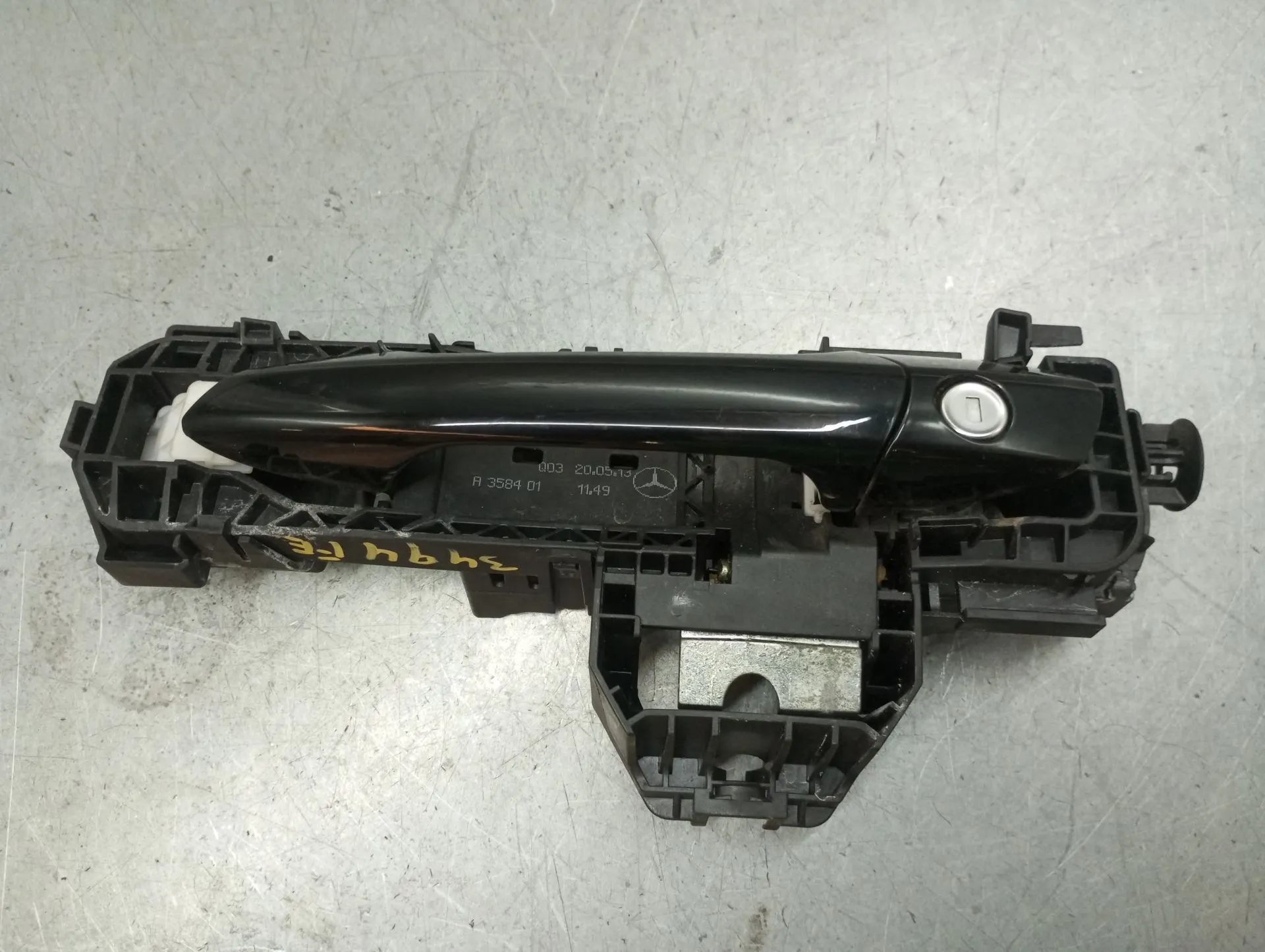 Left front door handle MERCEDES-BENZ CLA Coupé (C117) Imagem-1