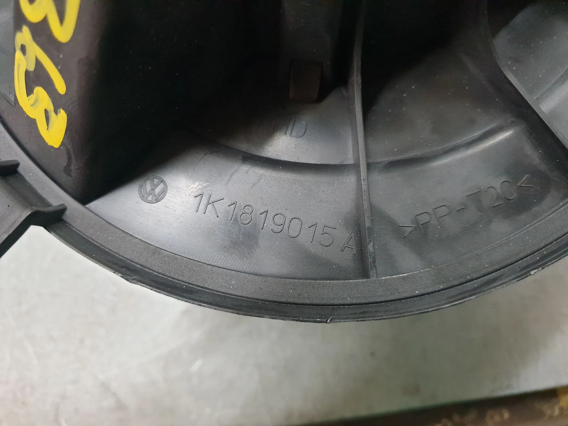 Heater Blower Motor VOLKSWAGEN Caddy III (2K, 2C) Imagem-3