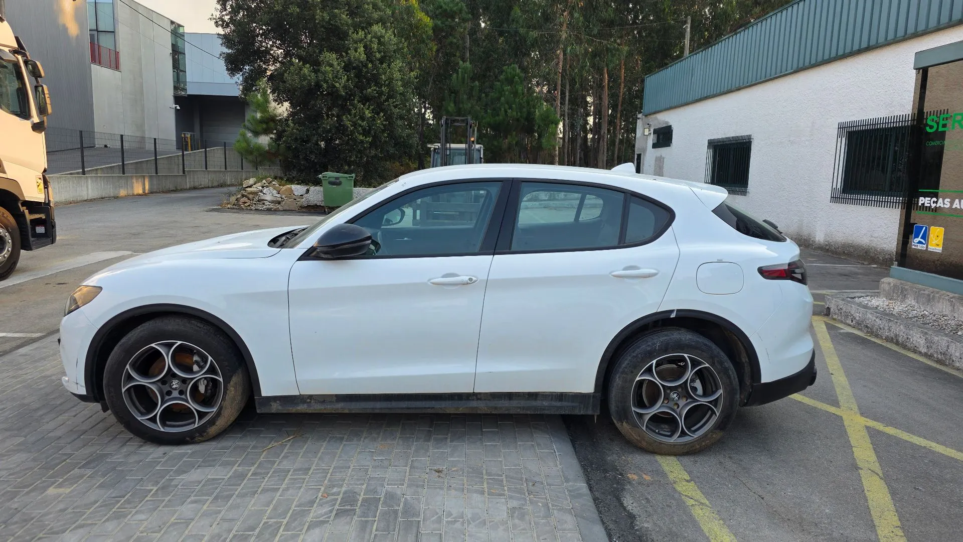 Elevador vidros trás esquerdo ALFA ROMEO Stelvio (949_)