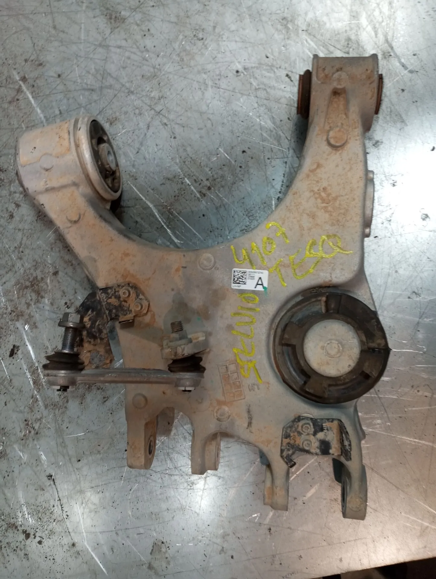 Brazo suspensión trasero izquierdo ALFA ROMEO Stelvio (949_)